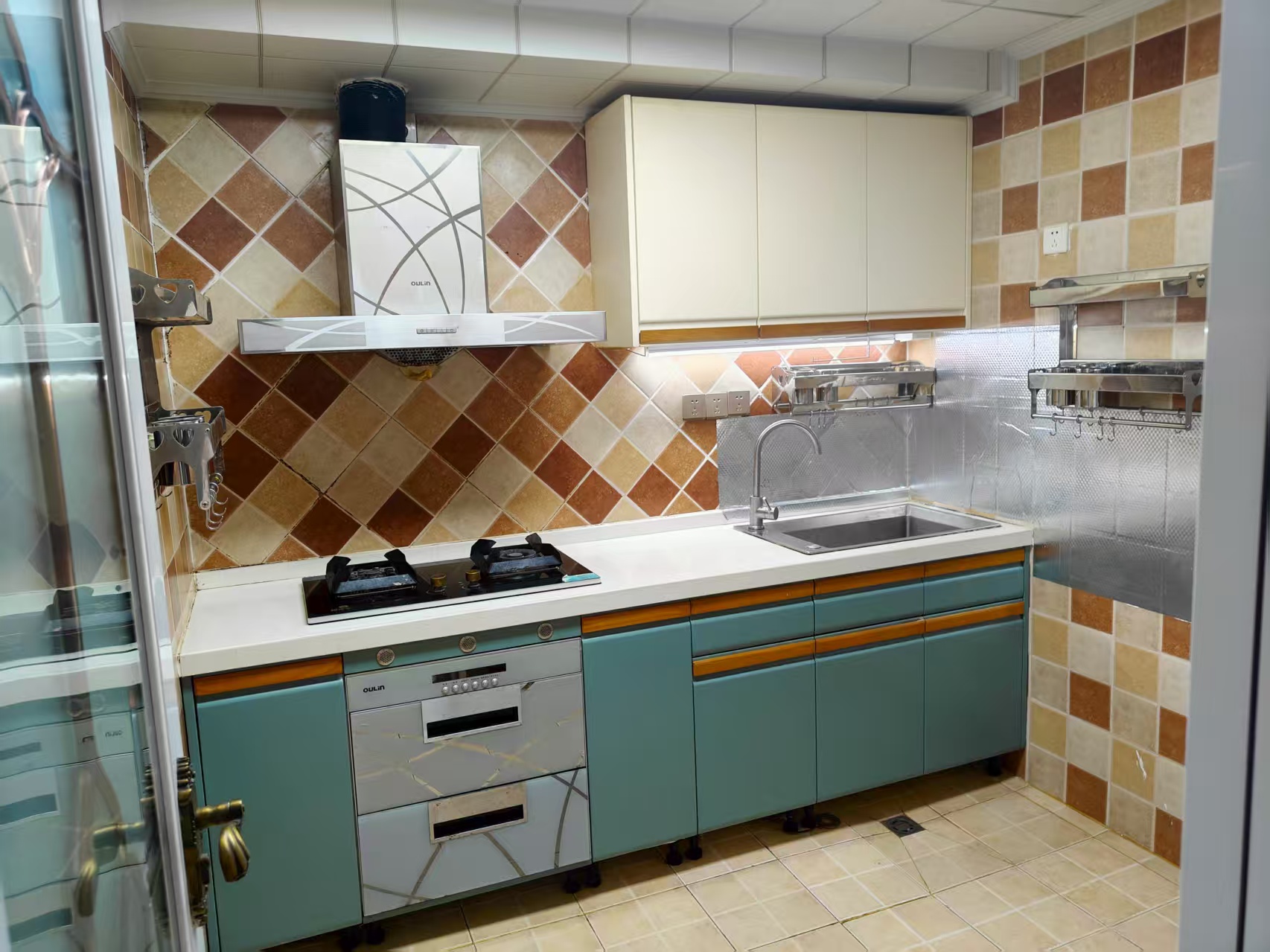 世贸中心  3室2厅2卫    3900.0元/月 世贸中心  3室2厅2卫    3900.0元/月室内图