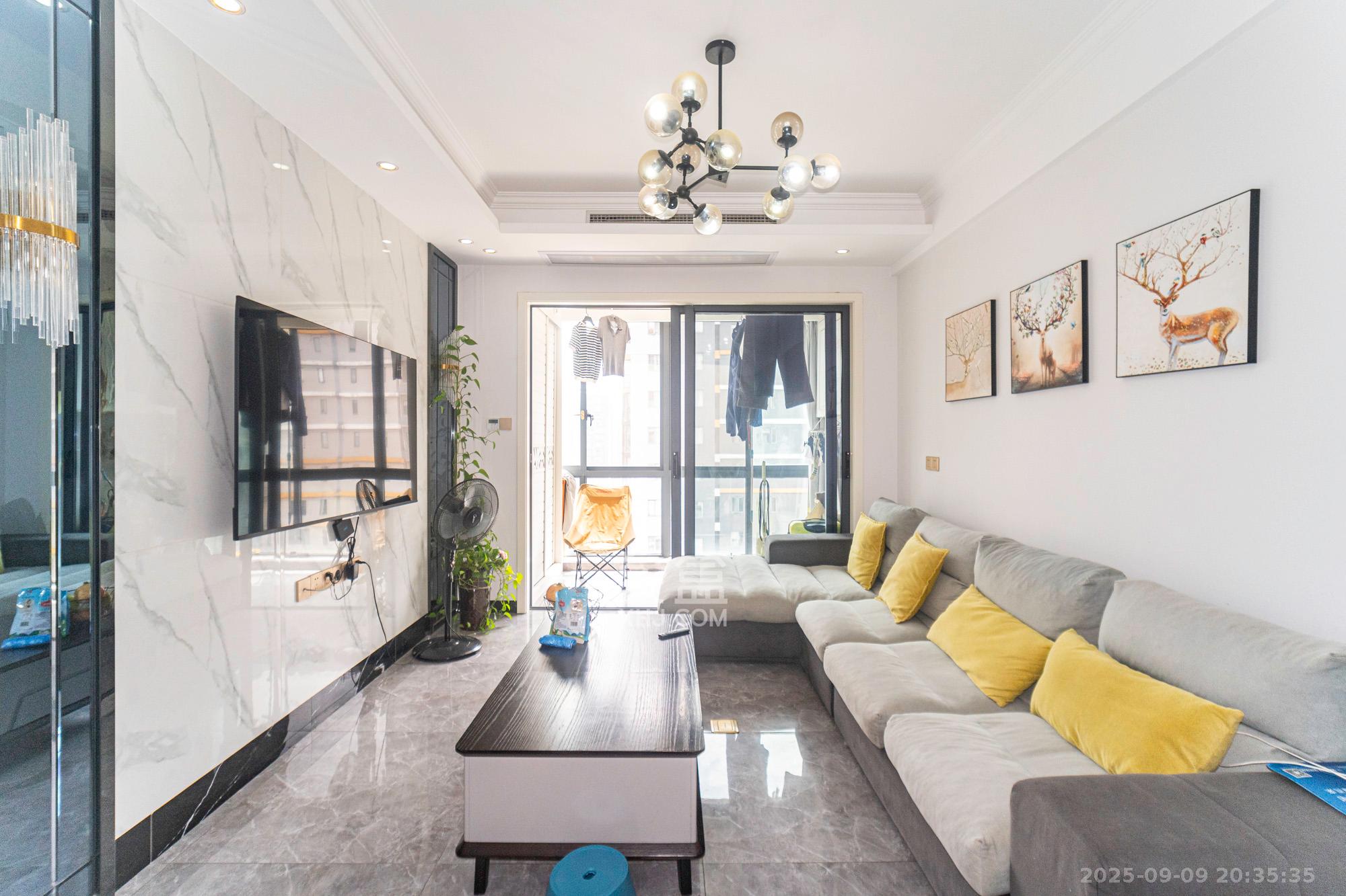 恒基凯旋门三期  3室2厅1卫    78.0万 恒基凯旋门三期  3室2厅1卫    78.0万