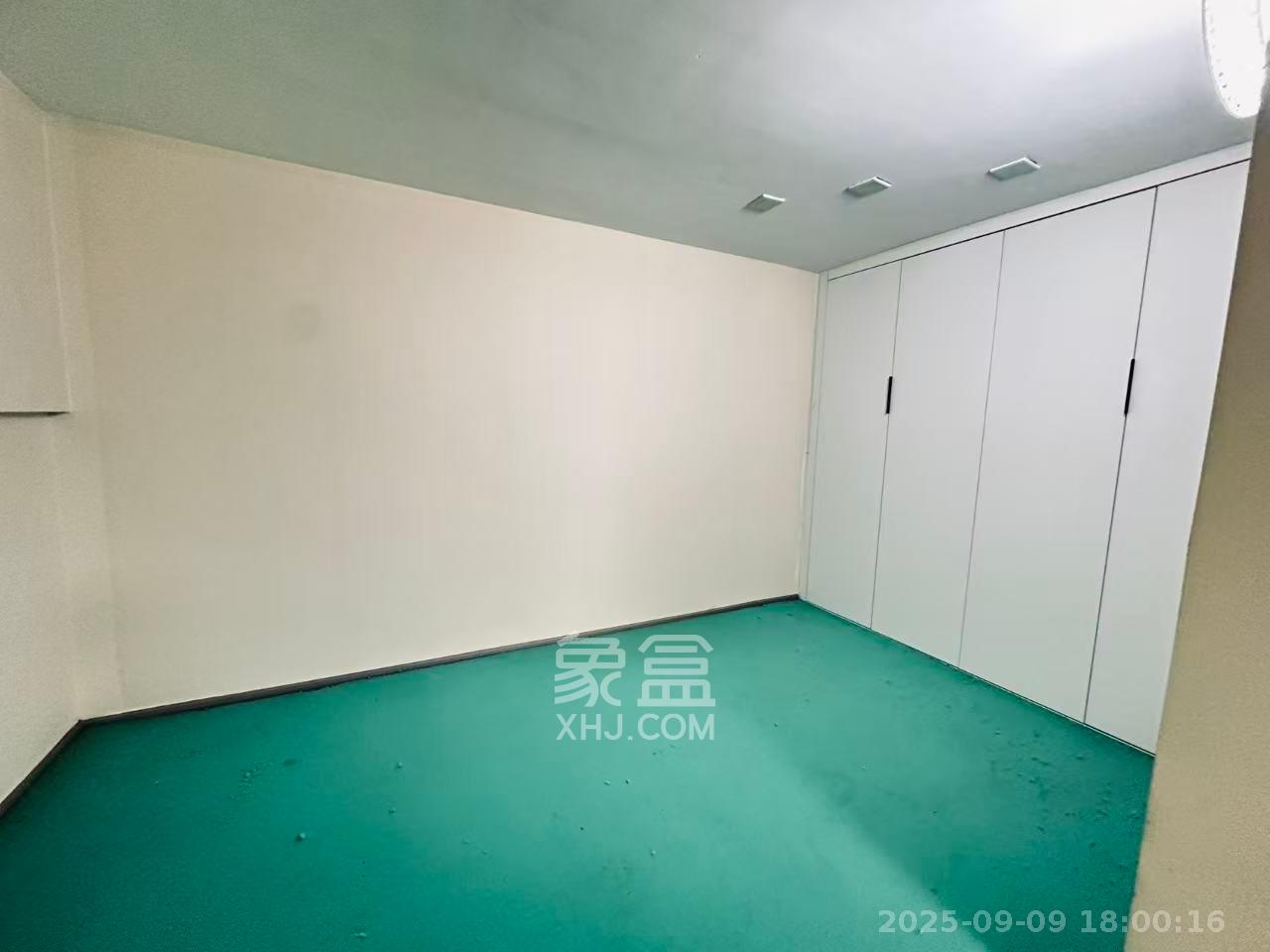 保利天禧EF区  2室2厅1卫    2800.0元/月室内图