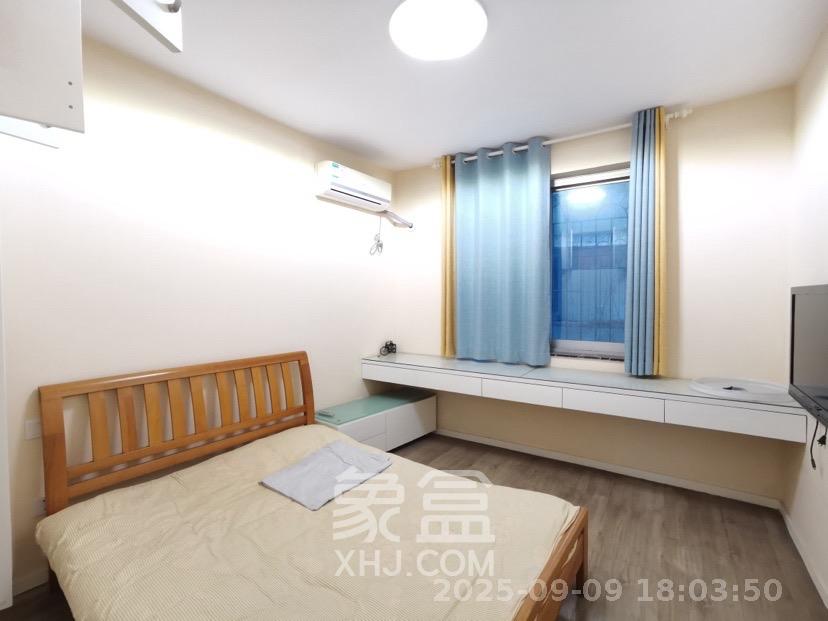 鸿园小区  3室2厅2卫   3500.00元/月室内图