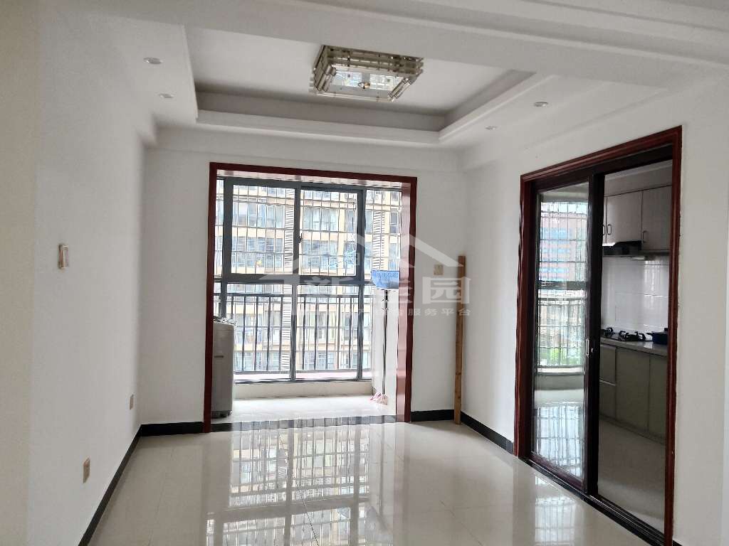 鑫成君泰 4室2厅2卫 2500.0元/月 鑫成君泰 4室2厅2卫 2500.0元/月室内图