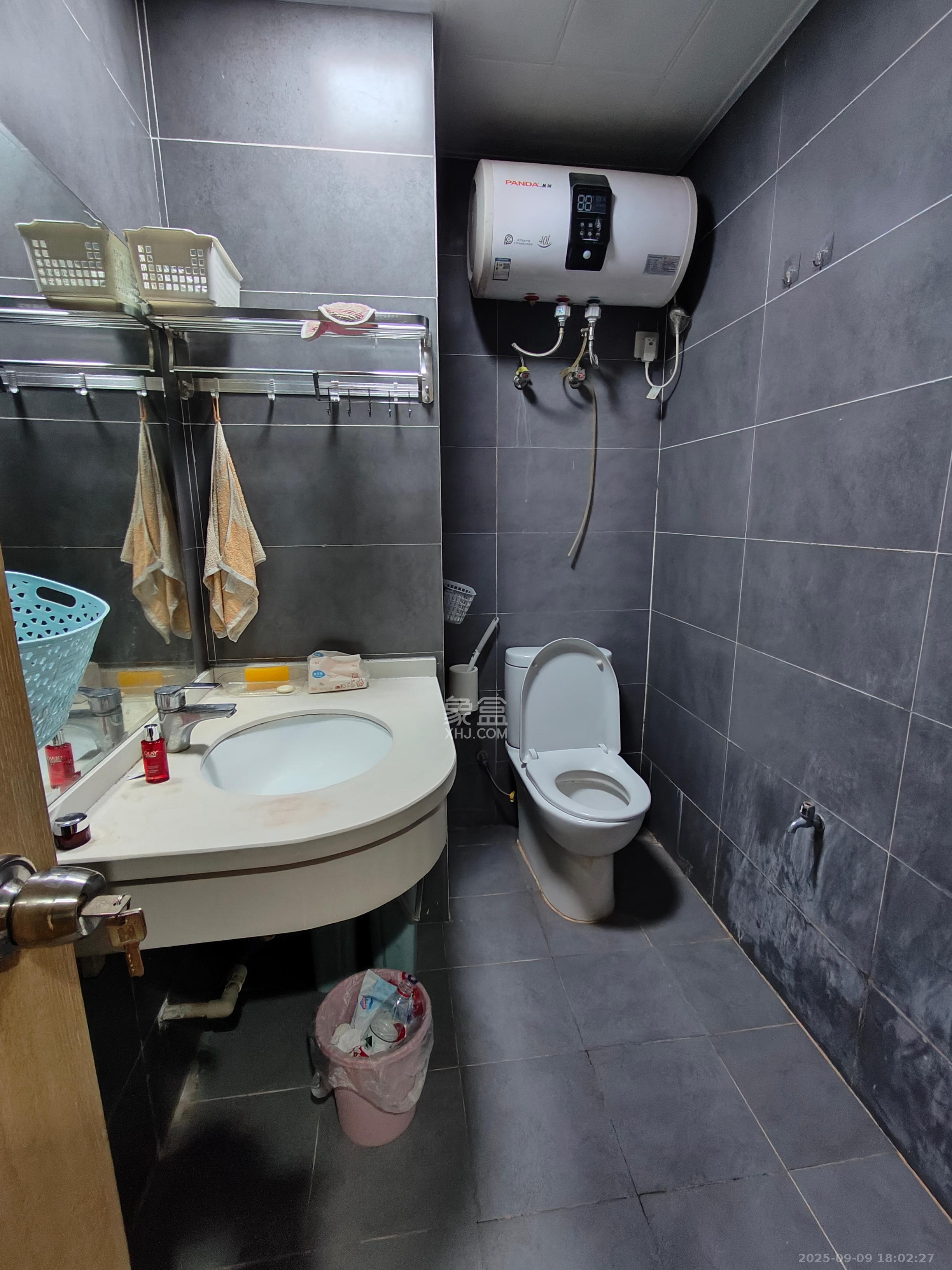 叠彩兰亭 1室1厅1卫 1300.0元/月 叠彩兰亭 1室1厅1卫 1300.0元/月室内图