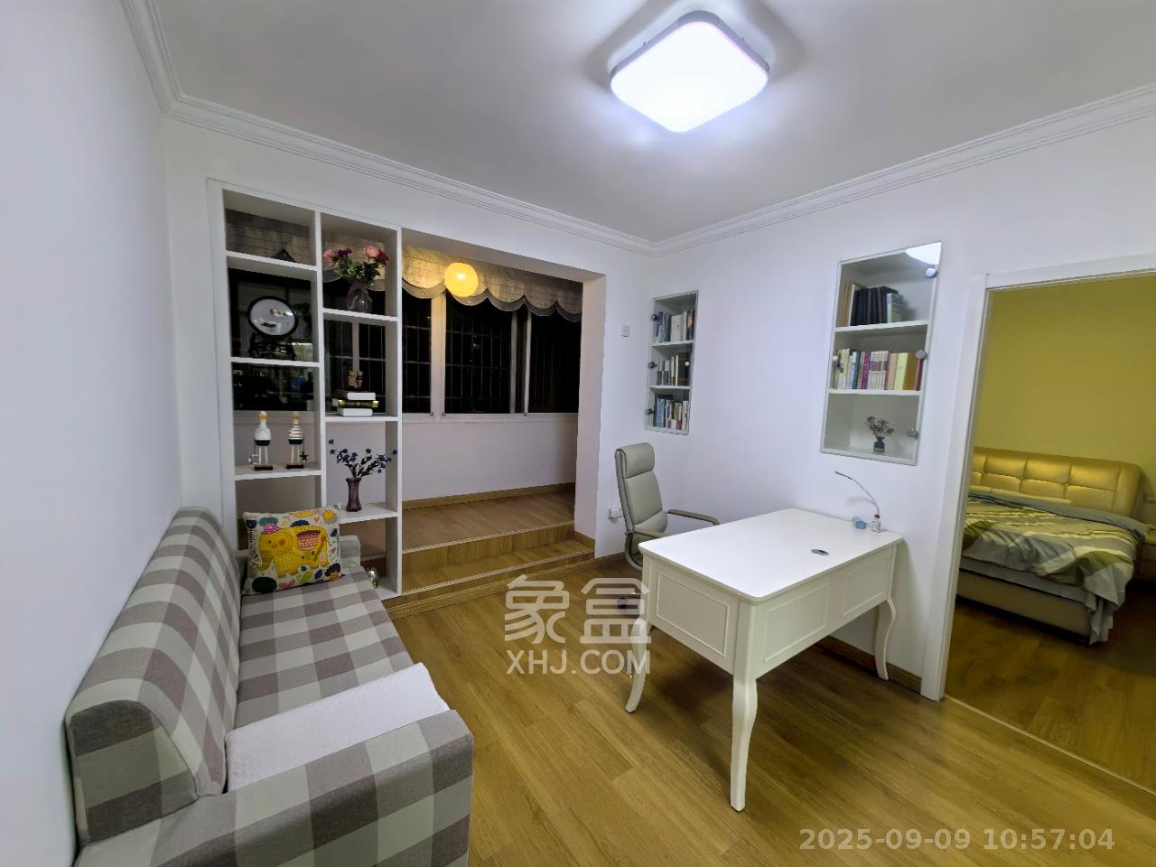 润芳园  4室2厅2卫    3200.0元/月 润芳园  4室2厅2卫    3200.0元/月室内图