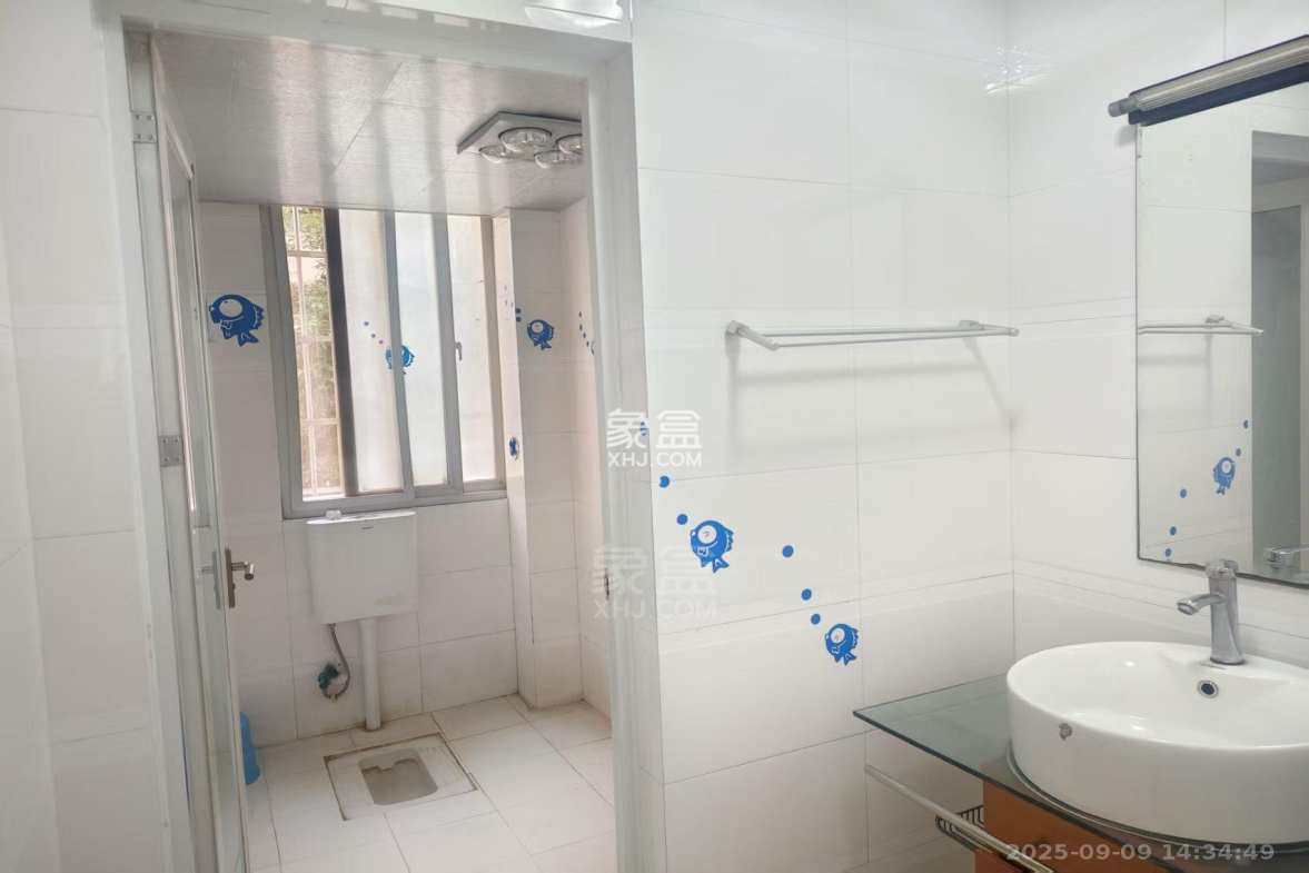 小城故事康逸名城 3室2厅2卫 1500.0元/月 小城故事康逸名城 3室2厅2卫 1500.0元/月室内图