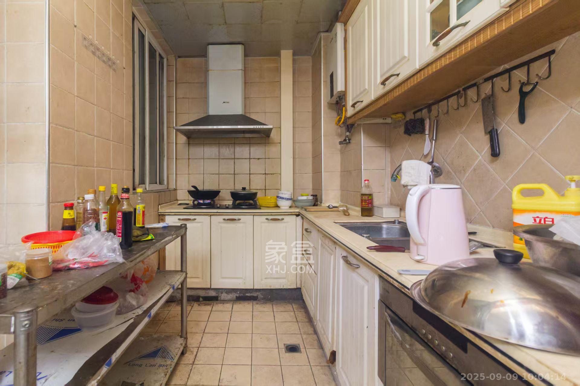 东门尚苑 4室2厅2卫 1600.0元/月 东门尚苑 4室2厅2卫 1600.0元/月室内图