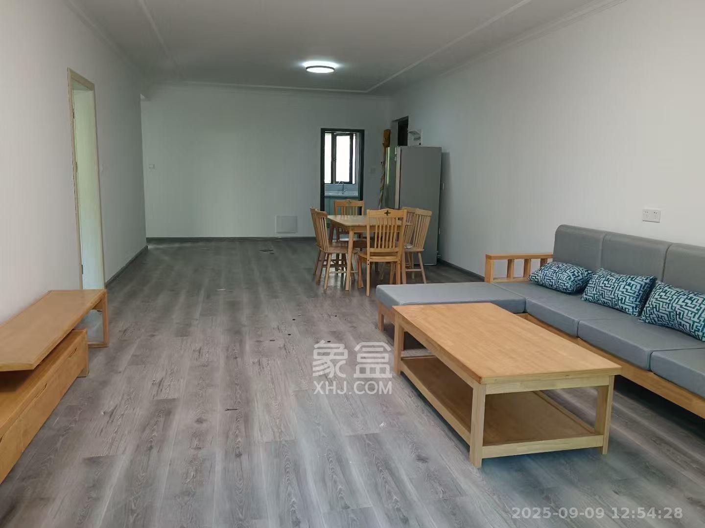 五矿万境蓝山  4室2厅2卫    2500.0元/月室内图