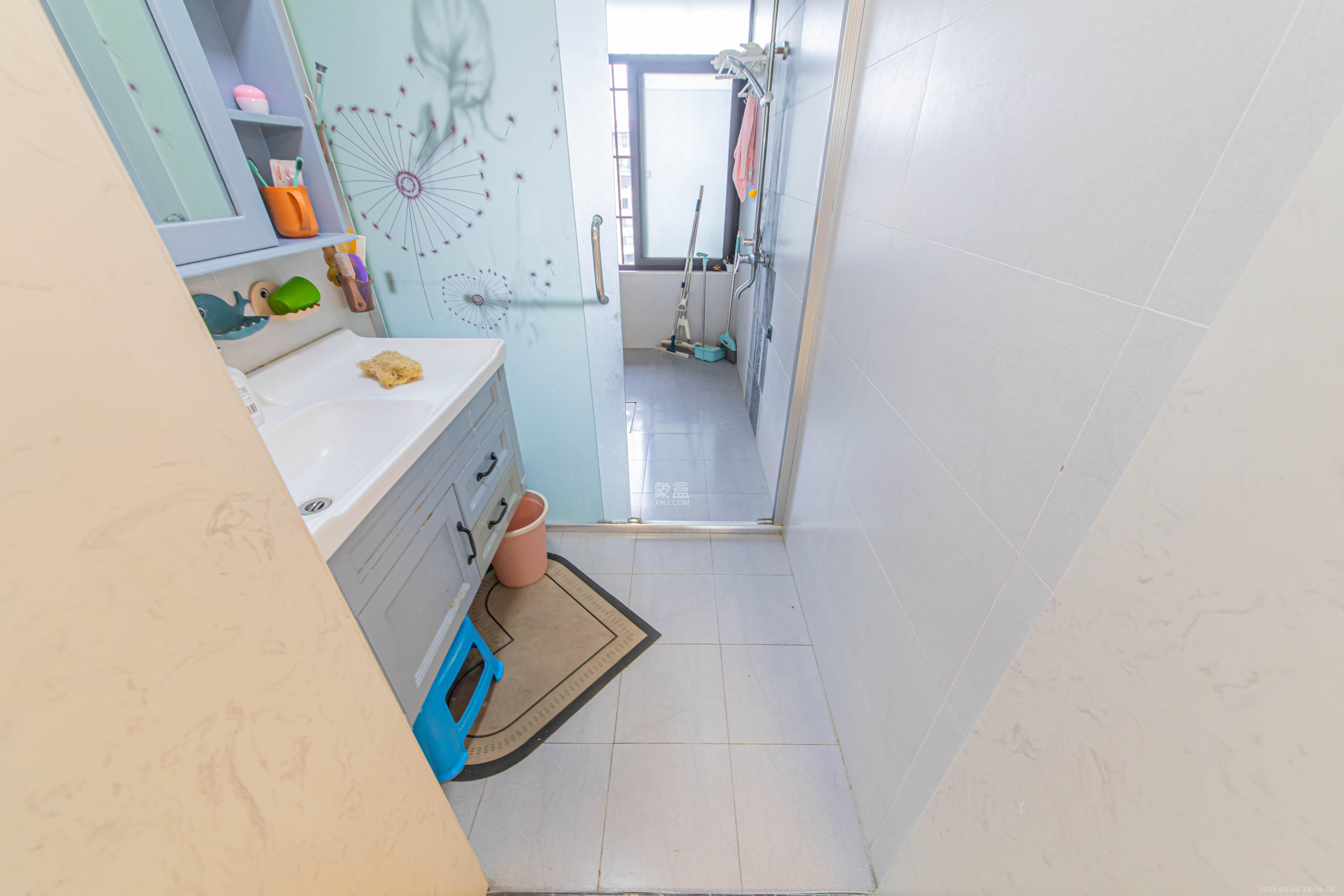 鑫远悦城（鑫远悦时代）  4室2厅2卫    117.0万卫生间