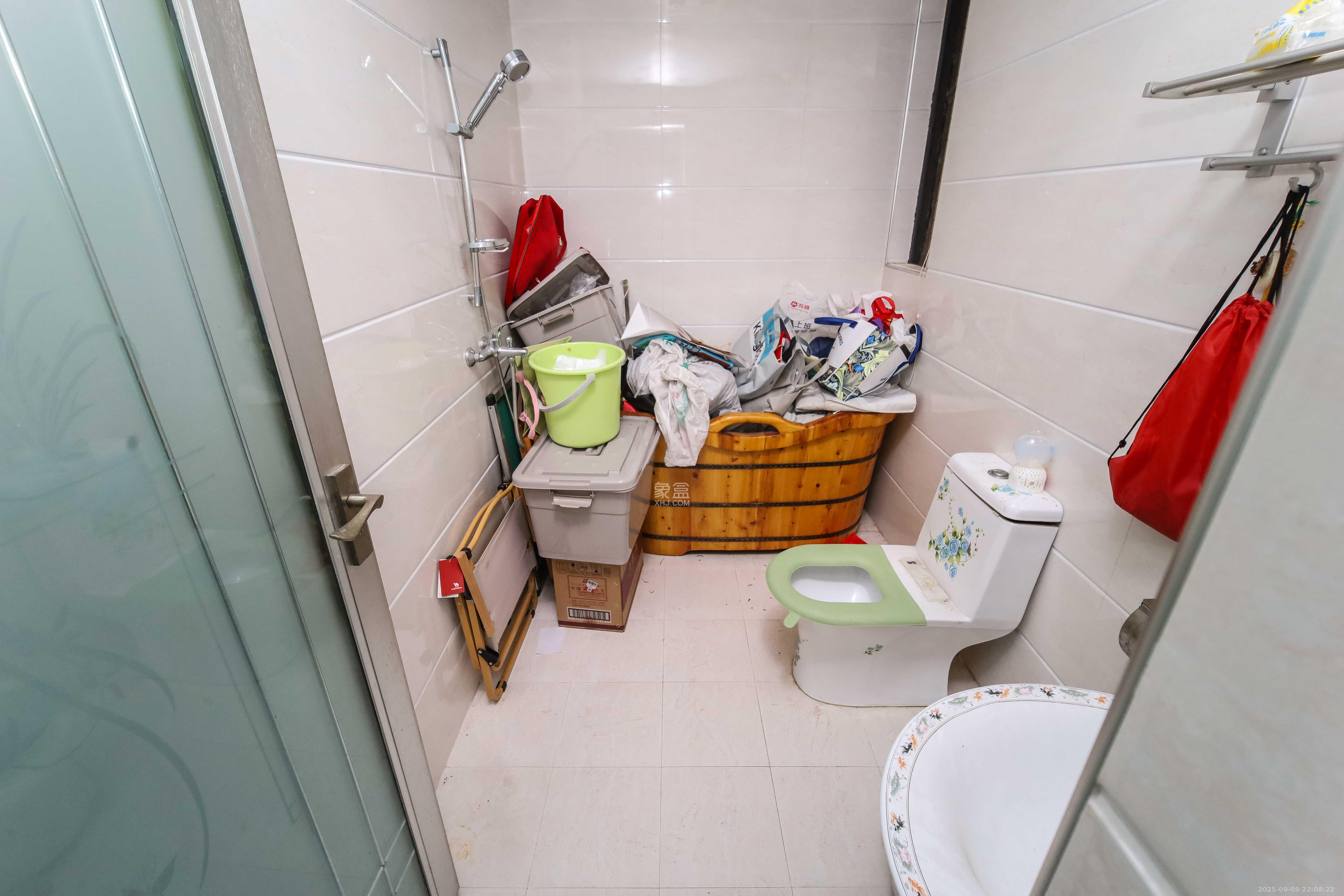 锦湘国际星城三期(锦绣苑) 3室2厅2卫 122.0万 锦湘国际星城三期(锦绣苑) 3室2厅2卫 122.0万卫生间