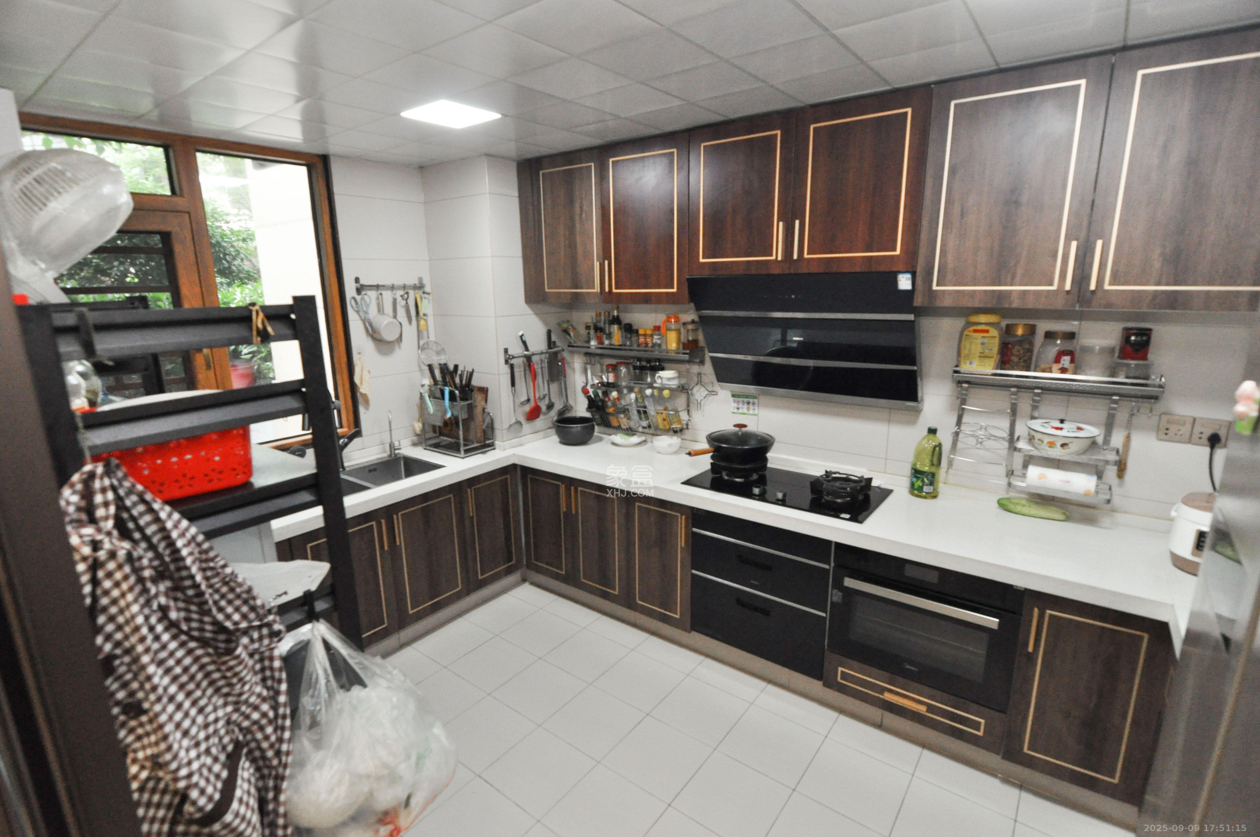 梅溪正荣府  5室2厅2卫    12888.0元/月 梅溪正荣府  5室2厅2卫    12888.0元/月室内图