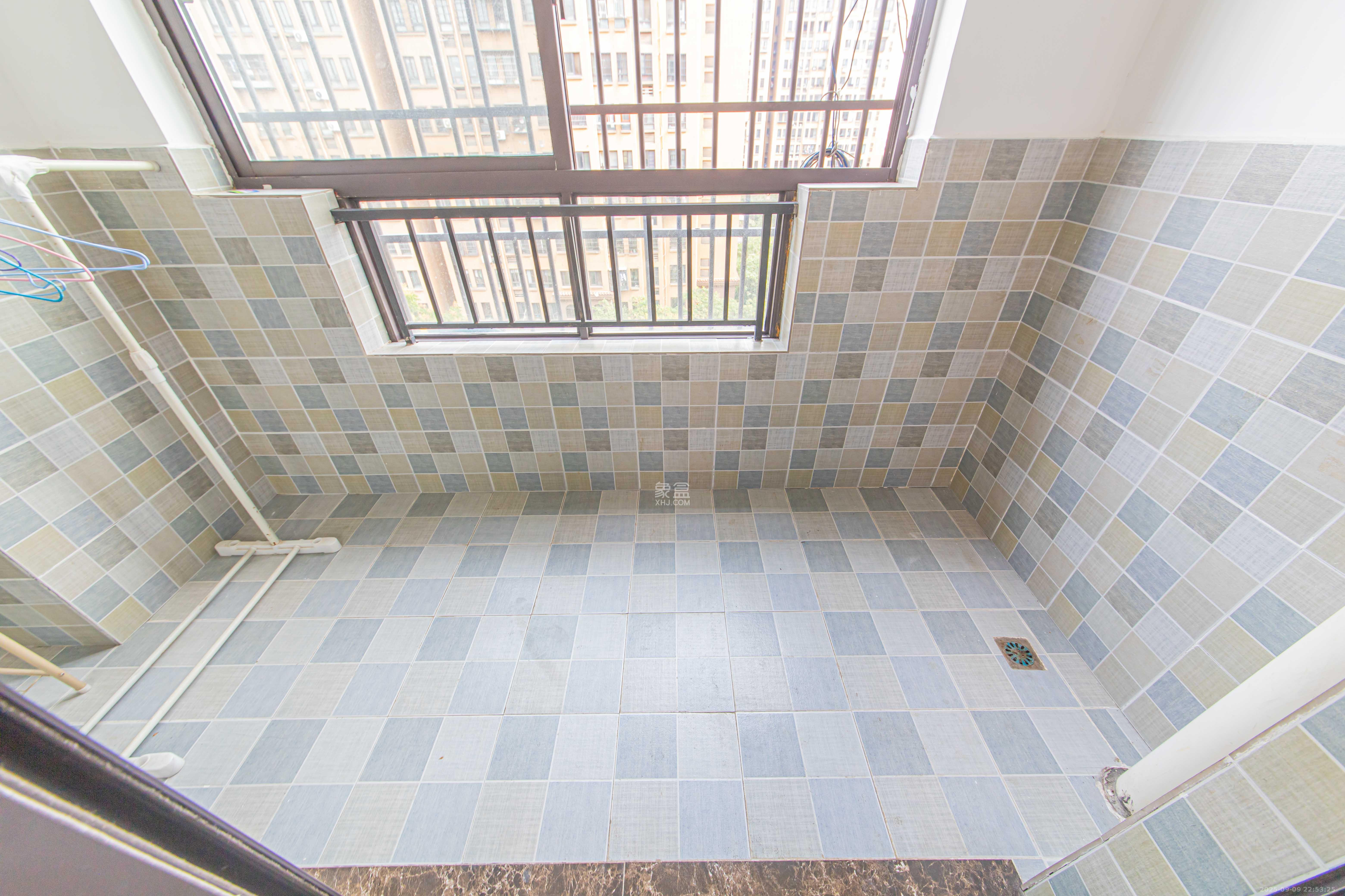 中信凯旋蓝岸(中信新城三期)  3室2厅1卫    79.0万 中信凯旋蓝岸(中信新城三期)  3室2厅1卫    79.0万阳台