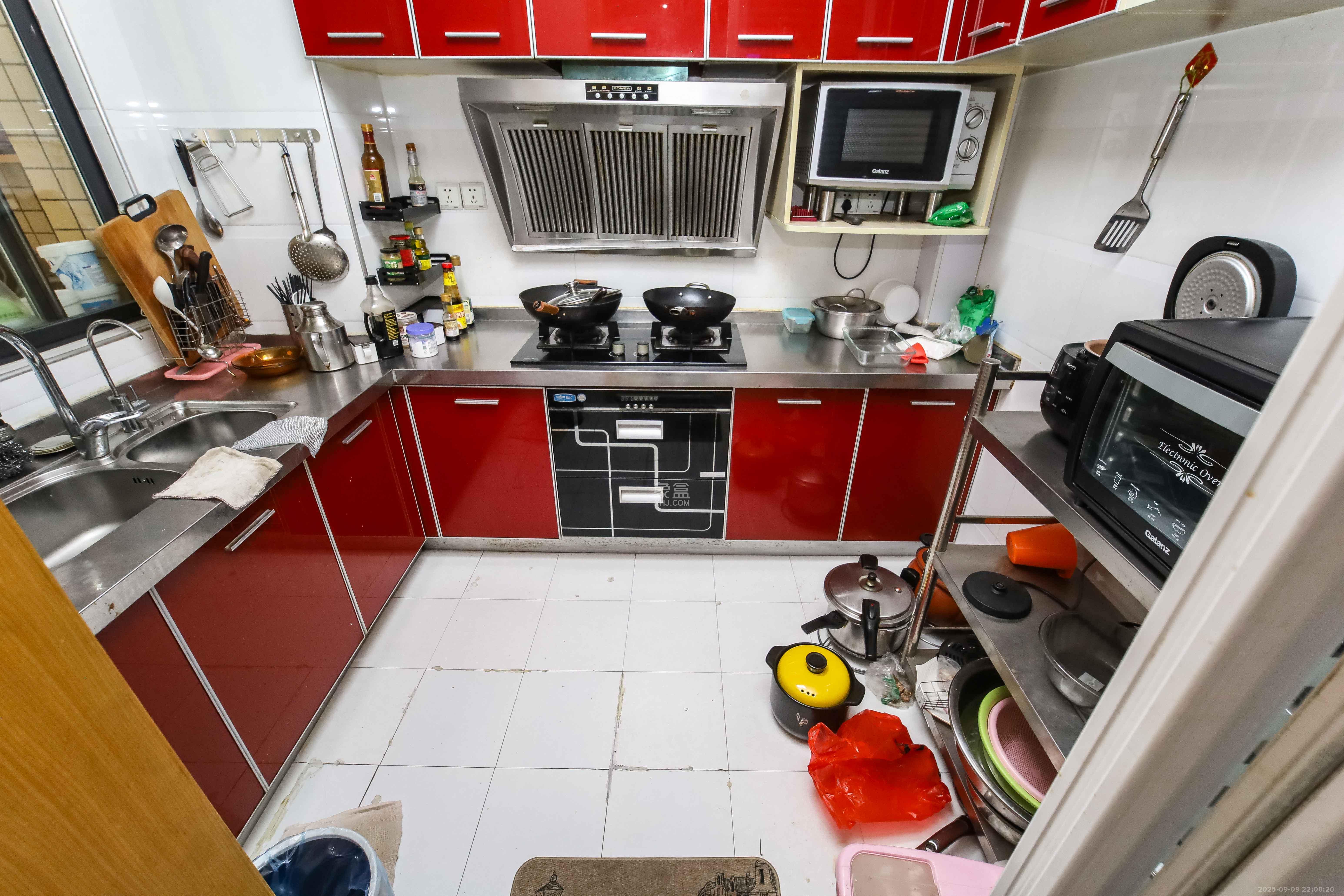 锦湘国际星城三期(锦绣苑) 3室2厅2卫 122.0万 锦湘国际星城三期(锦绣苑) 3室2厅2卫 122.0万厨房