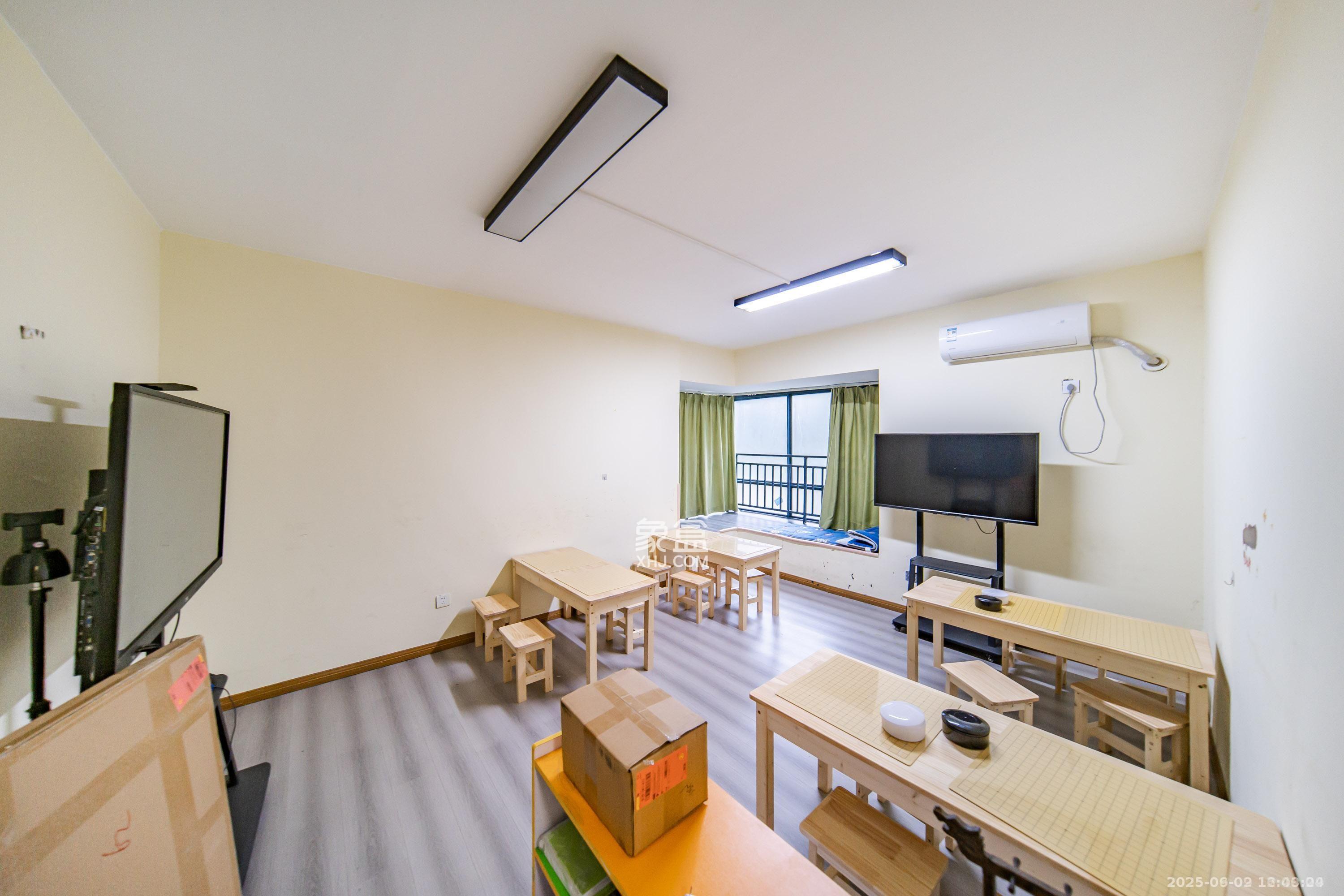 湘熙水郡(观澜海赋家园)  4室2厅2卫    4000.0元/月 湘熙水郡(观澜海赋家园)  4室2厅2卫    4000.0元/月室内图