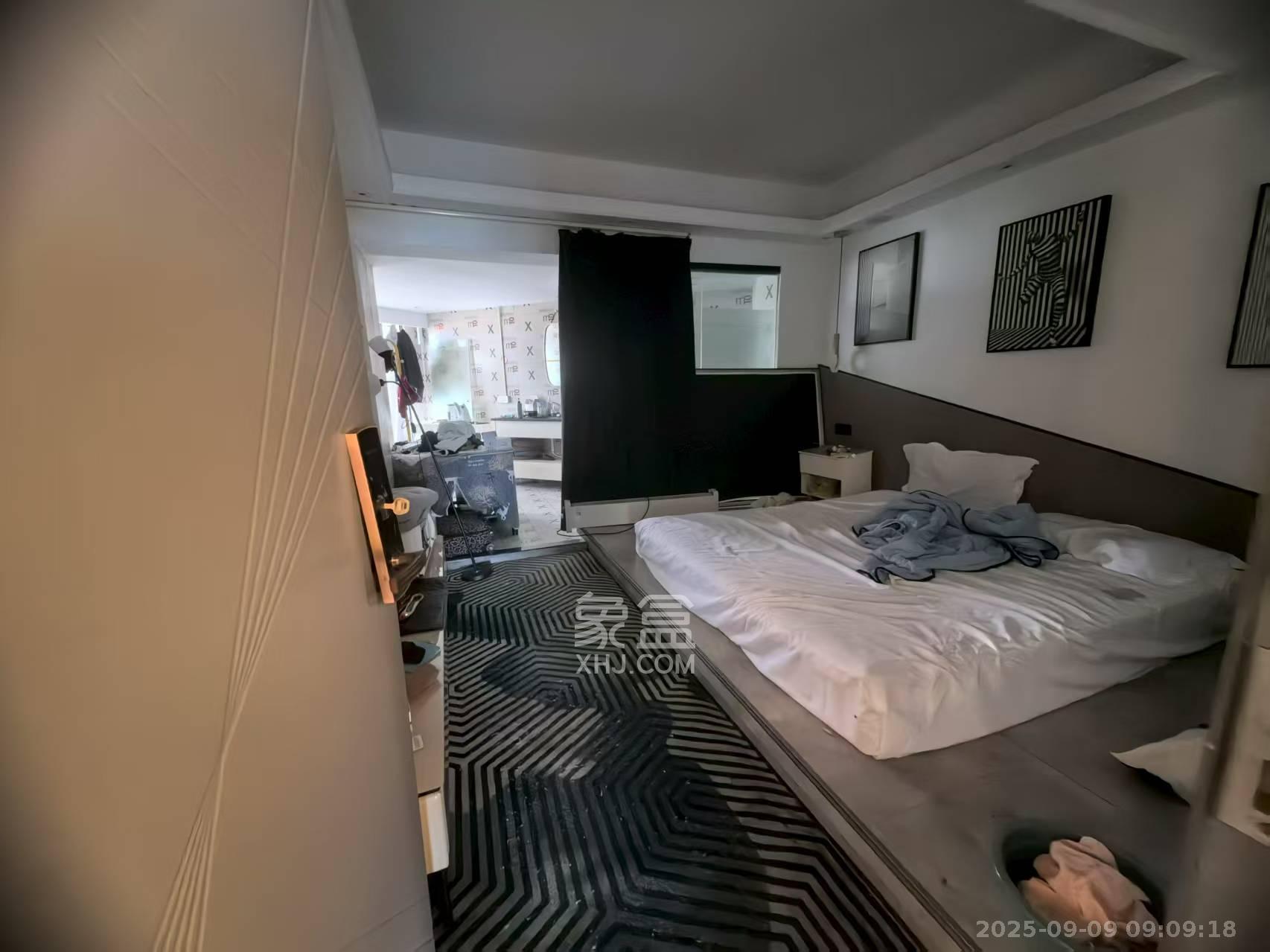 潮宗御苑  5室2厅2卫    7000.0元/月 潮宗御苑  5室2厅2卫    7000.0元/月