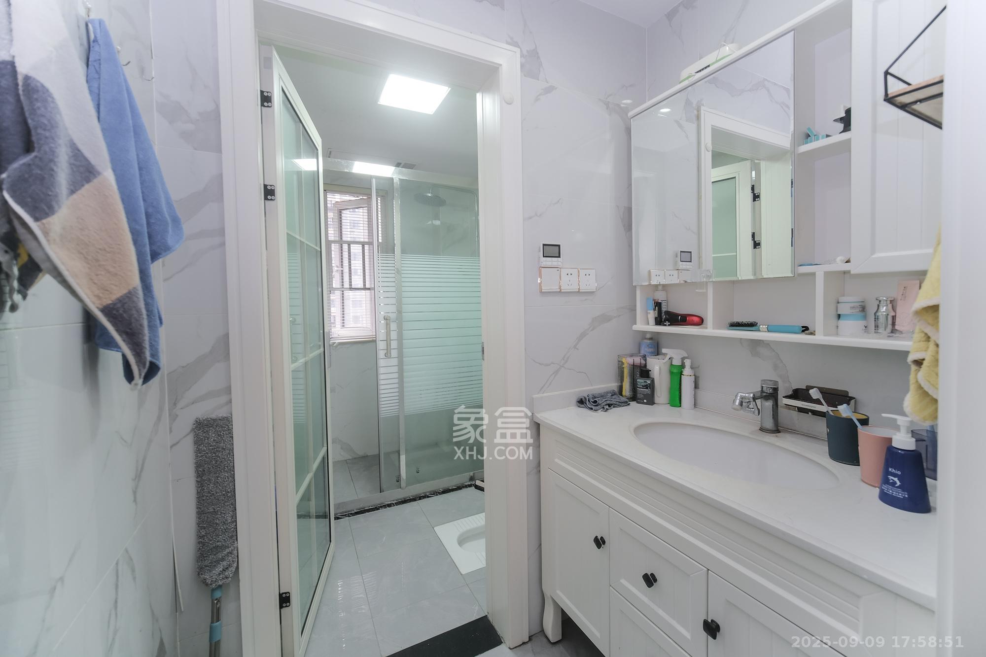 荣盛花语城 1室1厅1卫 105.0万 荣盛花语城 1室1厅1卫 105.0万卫生间