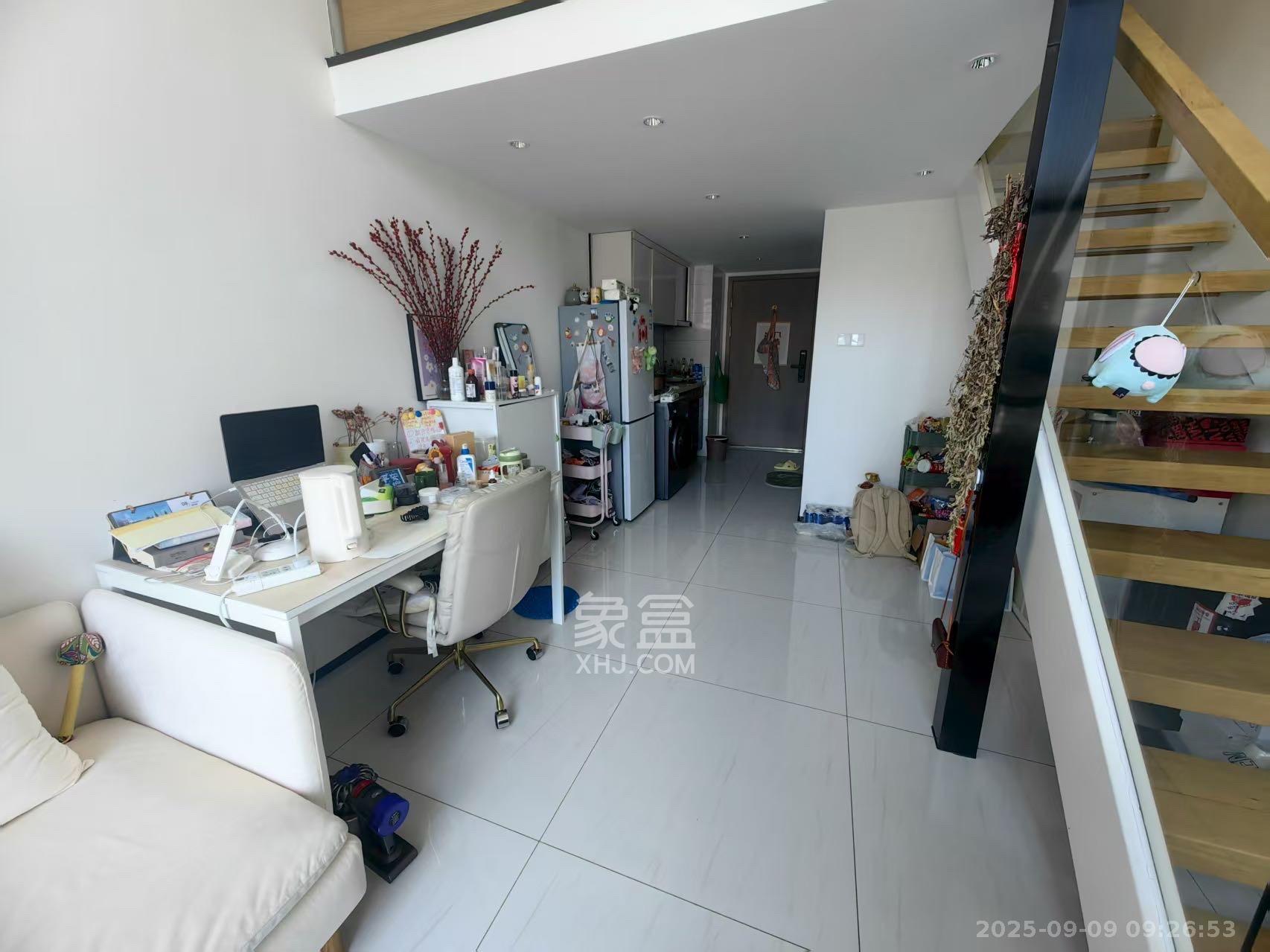 藏珑湖上公馆 2室1厅1卫 2300.0元/月 藏珑湖上公馆 2室1厅1卫 2300.0元/月室内图