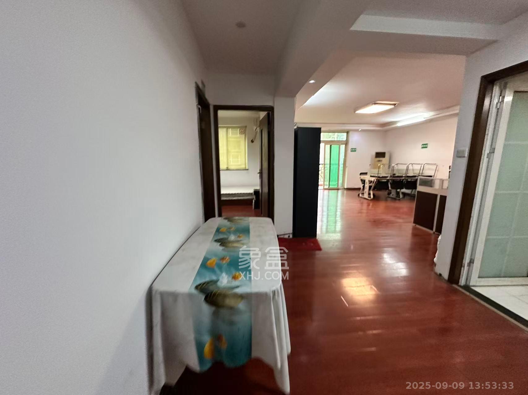 维一星城 3室1厅1卫 3800.0元/月 维一星城 3室1厅1卫 3800.0元/月室内图