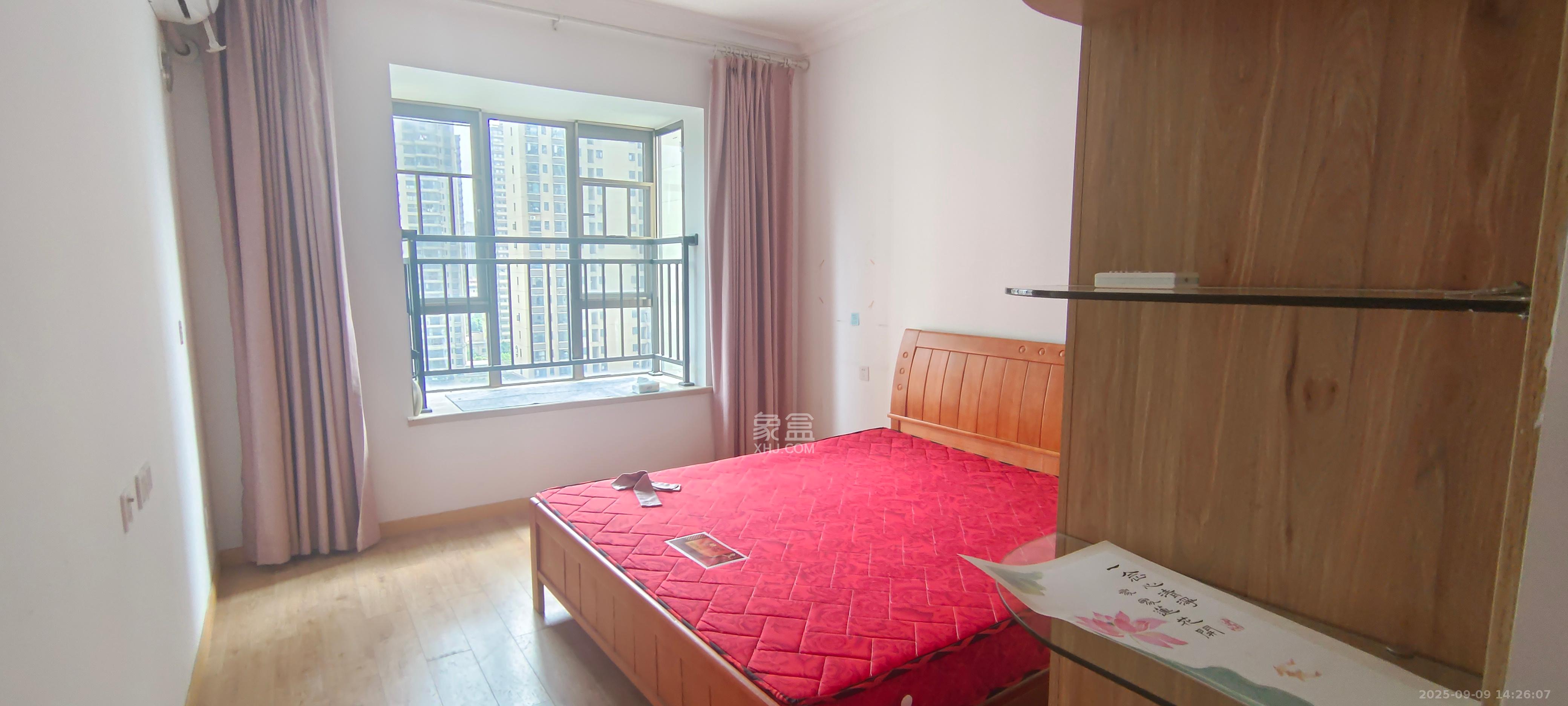 江山帝景哈佛  3室2厅1卫    2000.0元/月室内图