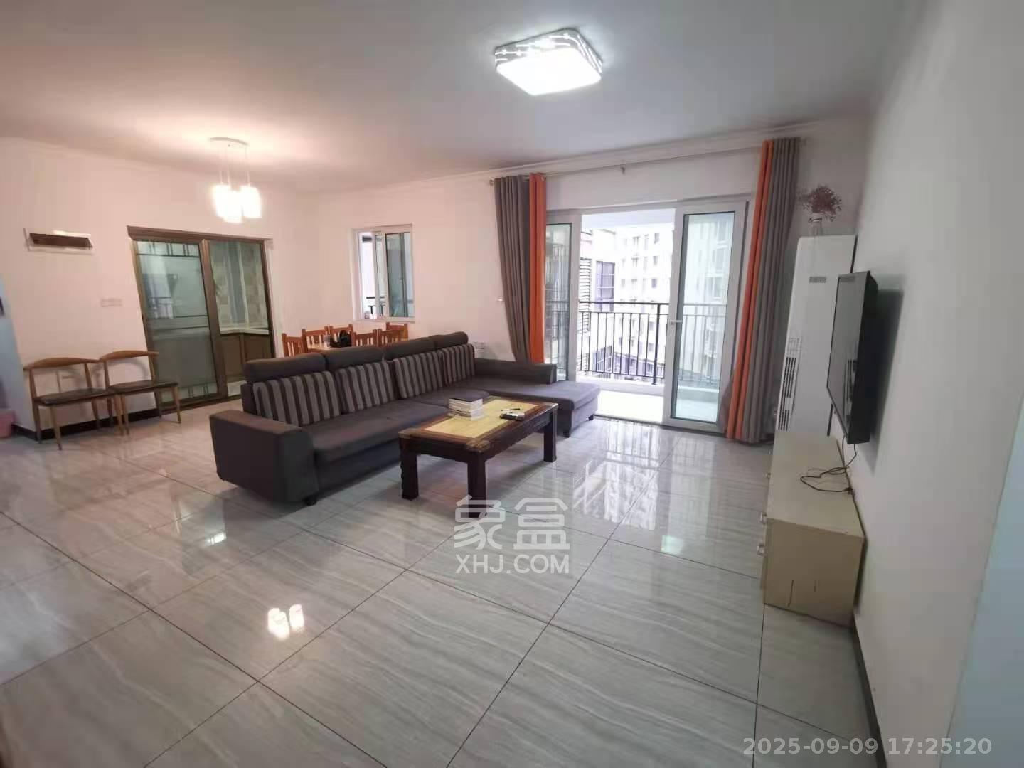 金科世界城  4室2厅2卫    2300.0元/月室内图