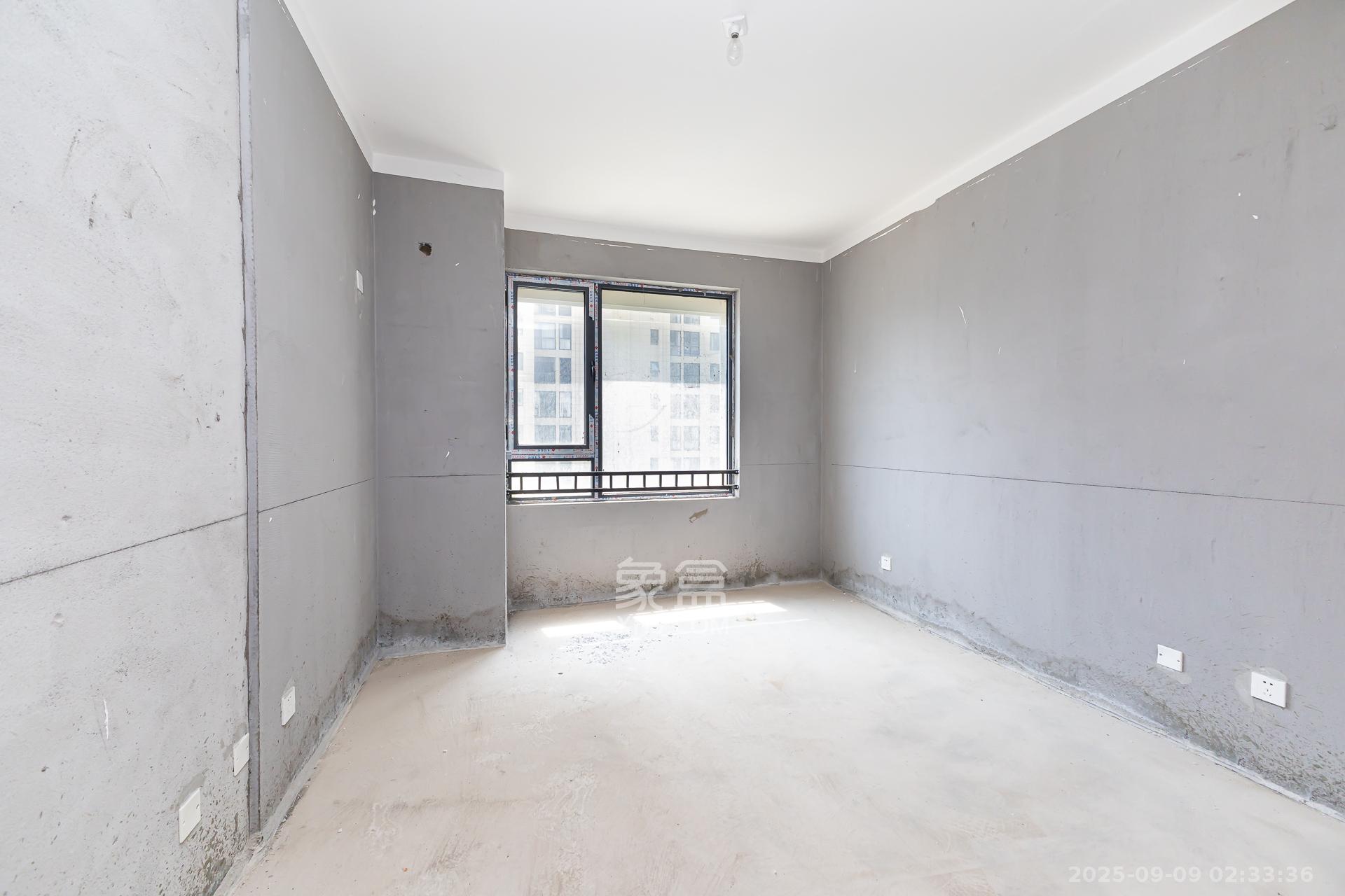 明发阅江悦府  3室2厅2卫    76.0万卧室