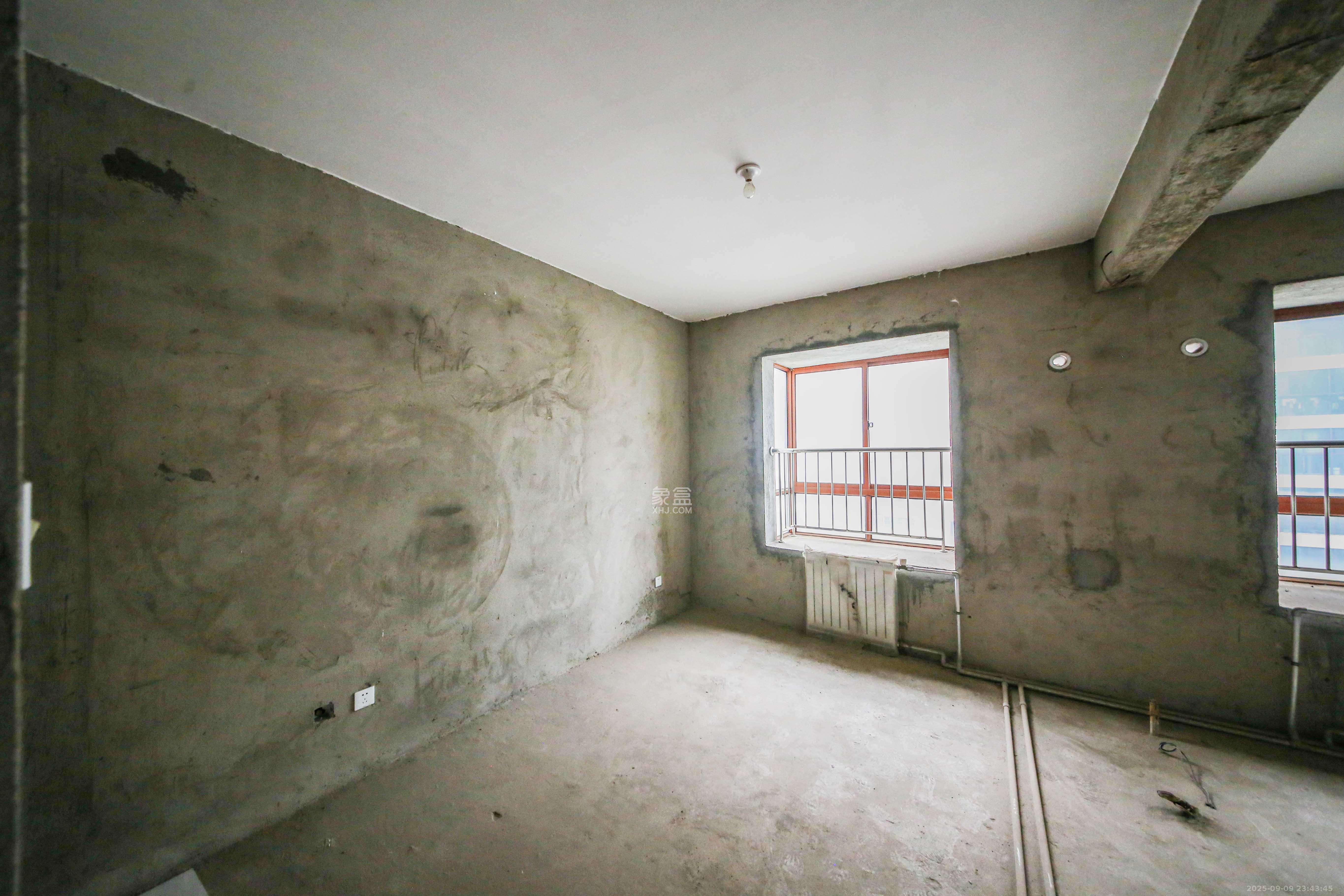 银杏嘉园  4室2厅1卫    200.0万 银杏嘉园  4室2厅1卫    200.0万卧室