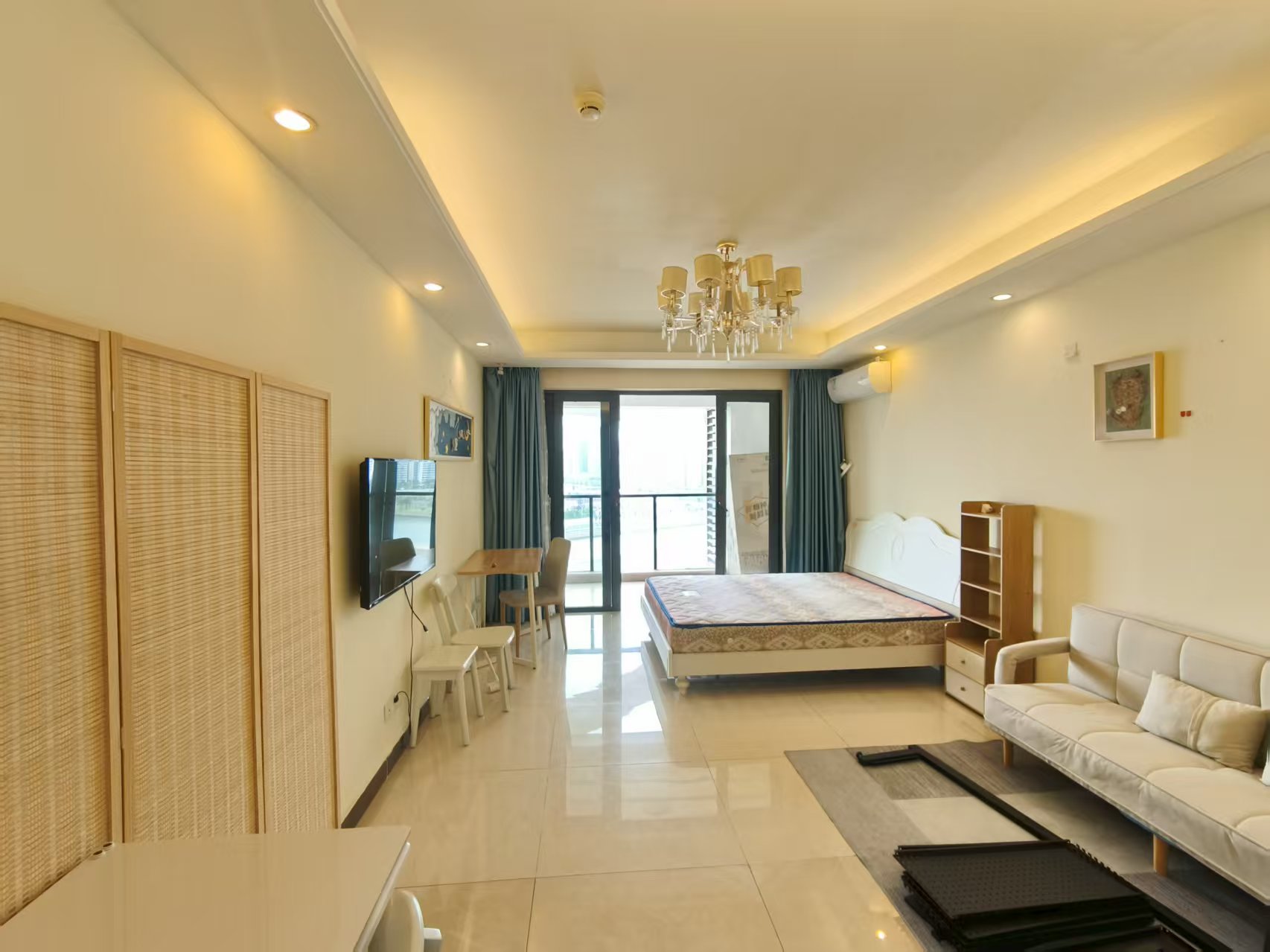 恒大海口湾二期 1室1厅1卫 2300.0元/月 恒大海口湾二期 1室1厅1卫 2300.0元/月室内图