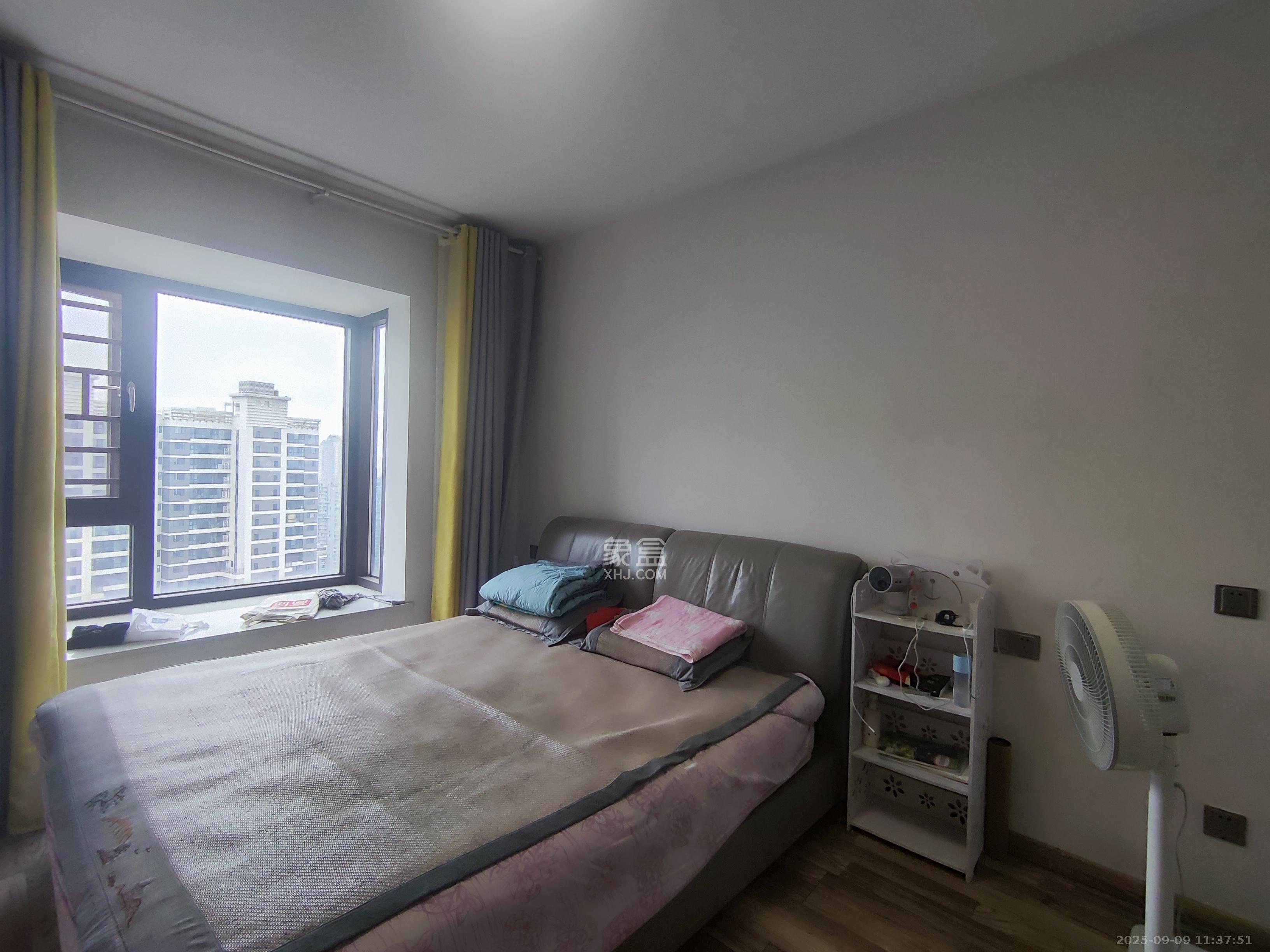 保利西海岸B区  4室2厅2卫    5200.0元/月 保利西海岸B区  4室2厅2卫    5200.0元/月室内图