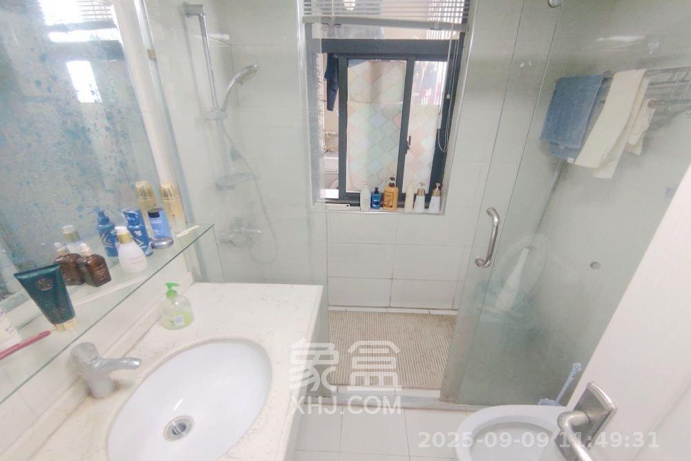 阳光锦城  3室2厅1卫   3400.00元/月室内图