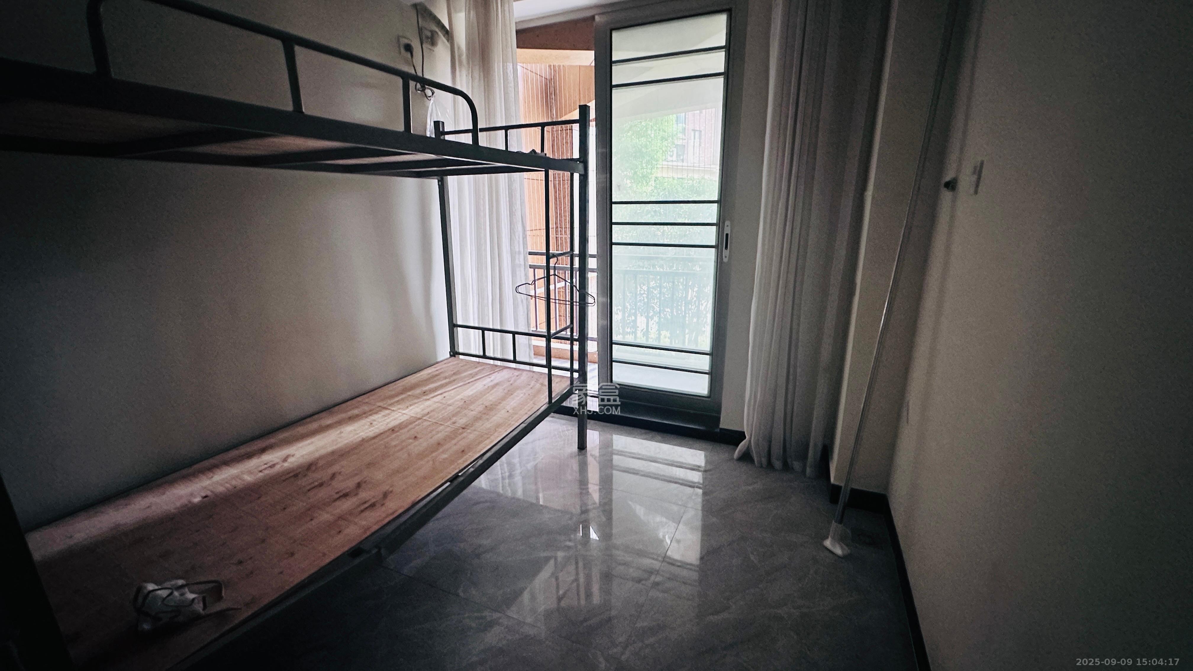 半山壹号 3室2厅1卫 2700.0元/月 半山壹号 3室2厅1卫 2700.0元/月室内图