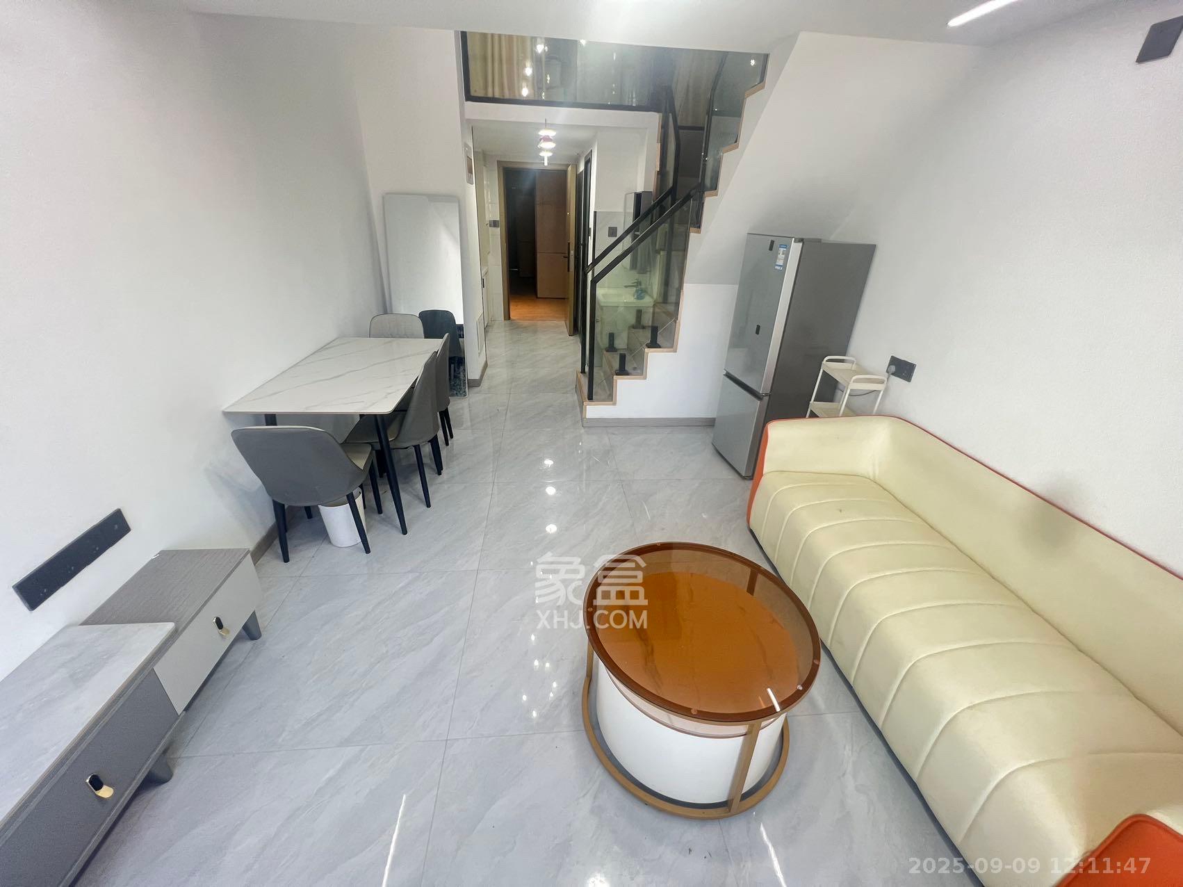 时代MOMA云PARK  1室0厅0卫    2500.0元/月 时代MOMA云PARK  1室0厅0卫    2500.0元/月室内图