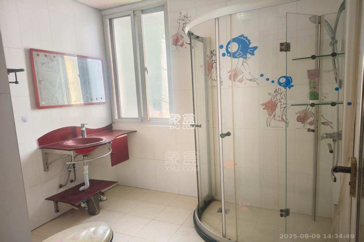 小城故事康逸名城 3室2厅2卫 1500.0元/月 小城故事康逸名城 3室2厅2卫 1500.0元/月室内图