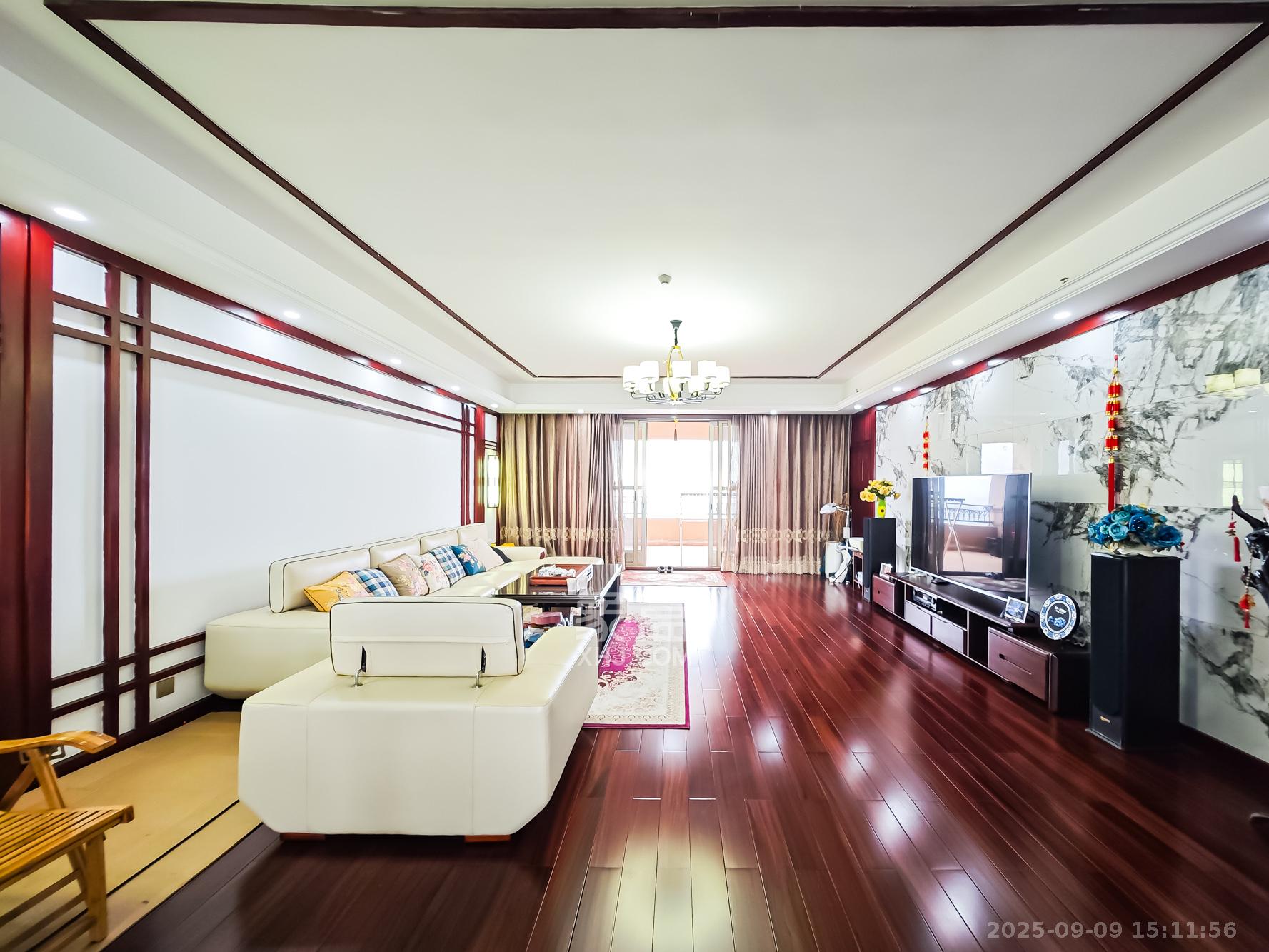 楚天逸品  6室2厅5卫    538.0万 楚天逸品  6室2厅5卫    538.0万