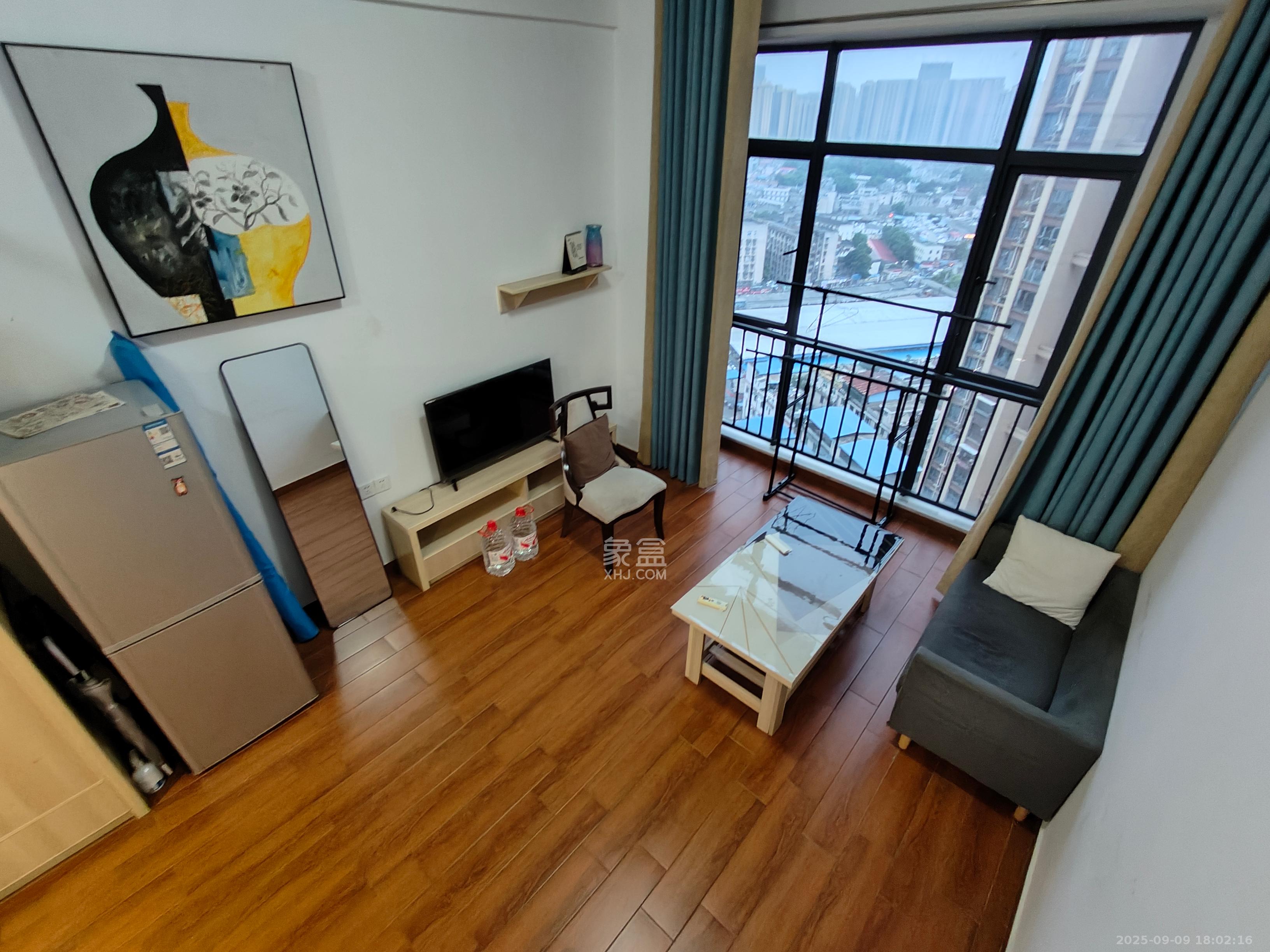 叠彩兰亭 1室1厅1卫 1300.0元/月 叠彩兰亭 1室1厅1卫 1300.0元/月室内图