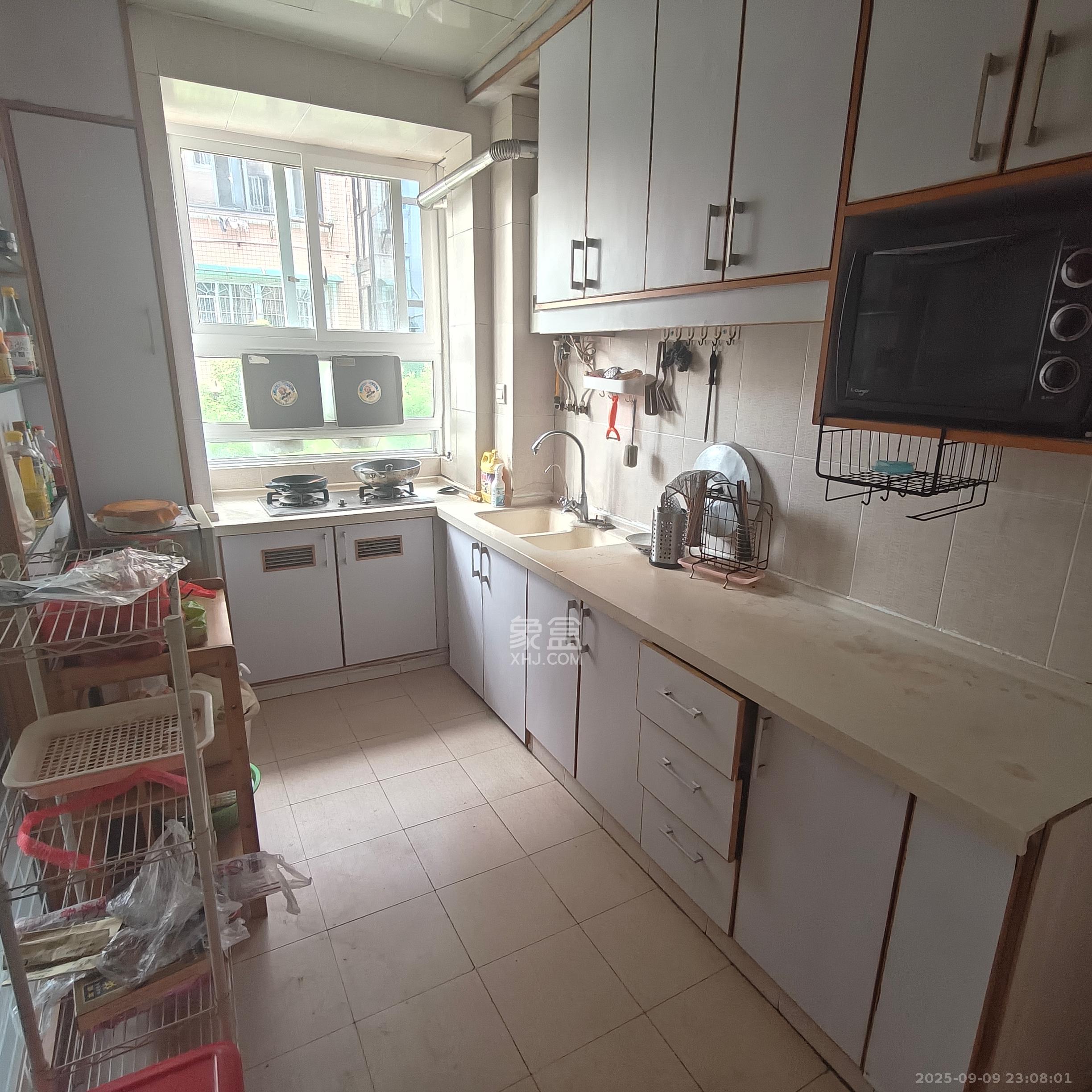 怡荷园  3室2厅1卫    2300.0元/月室内图