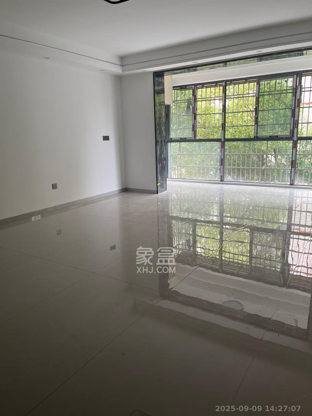 裕园小区(含浦) 4室2厅2卫 3000.0元/月 裕园小区(含浦) 4室2厅2卫 3000.0元/月室内图