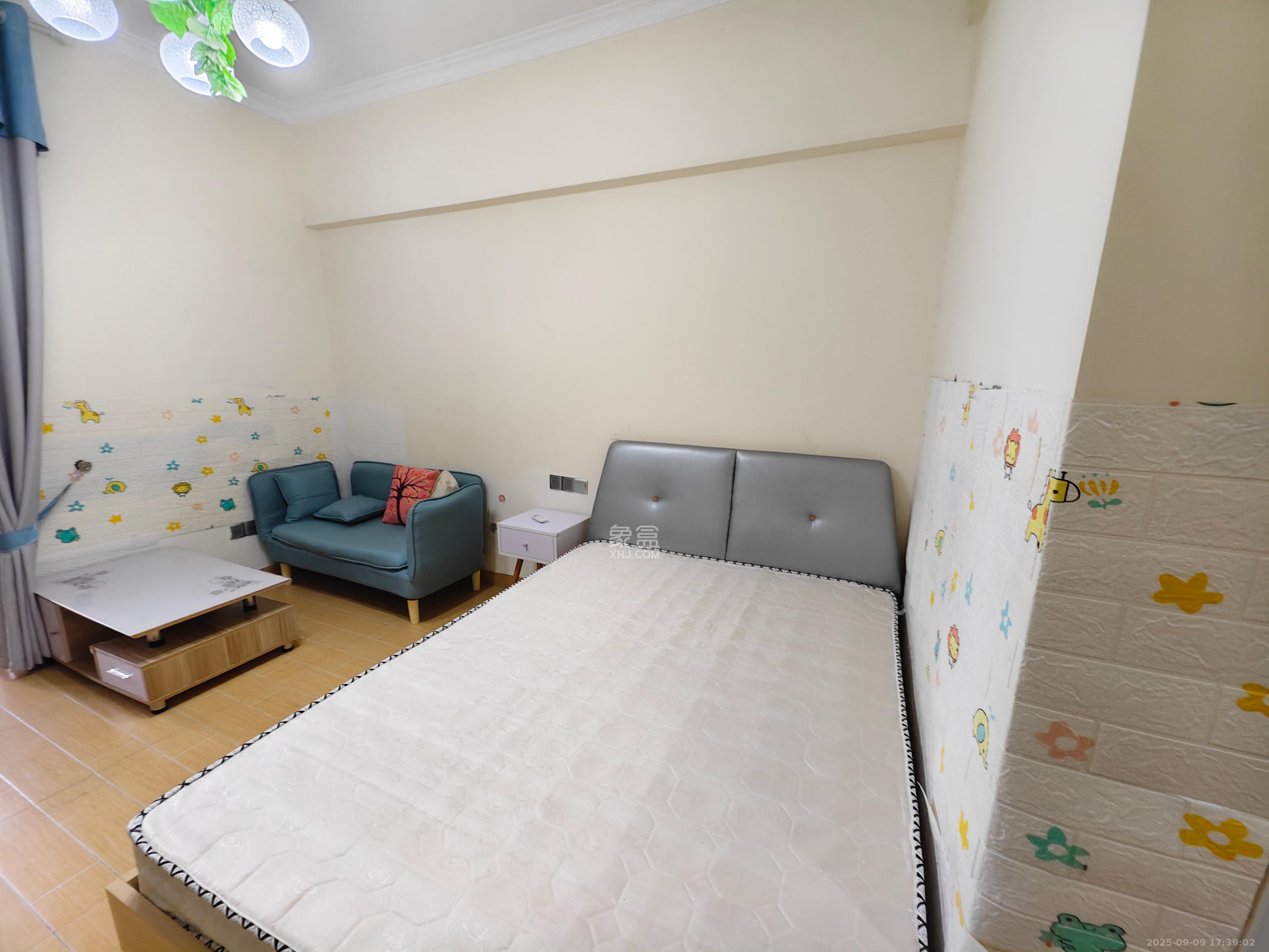 和隆花半里  1室1厅1卫    1700.0元/月室内图