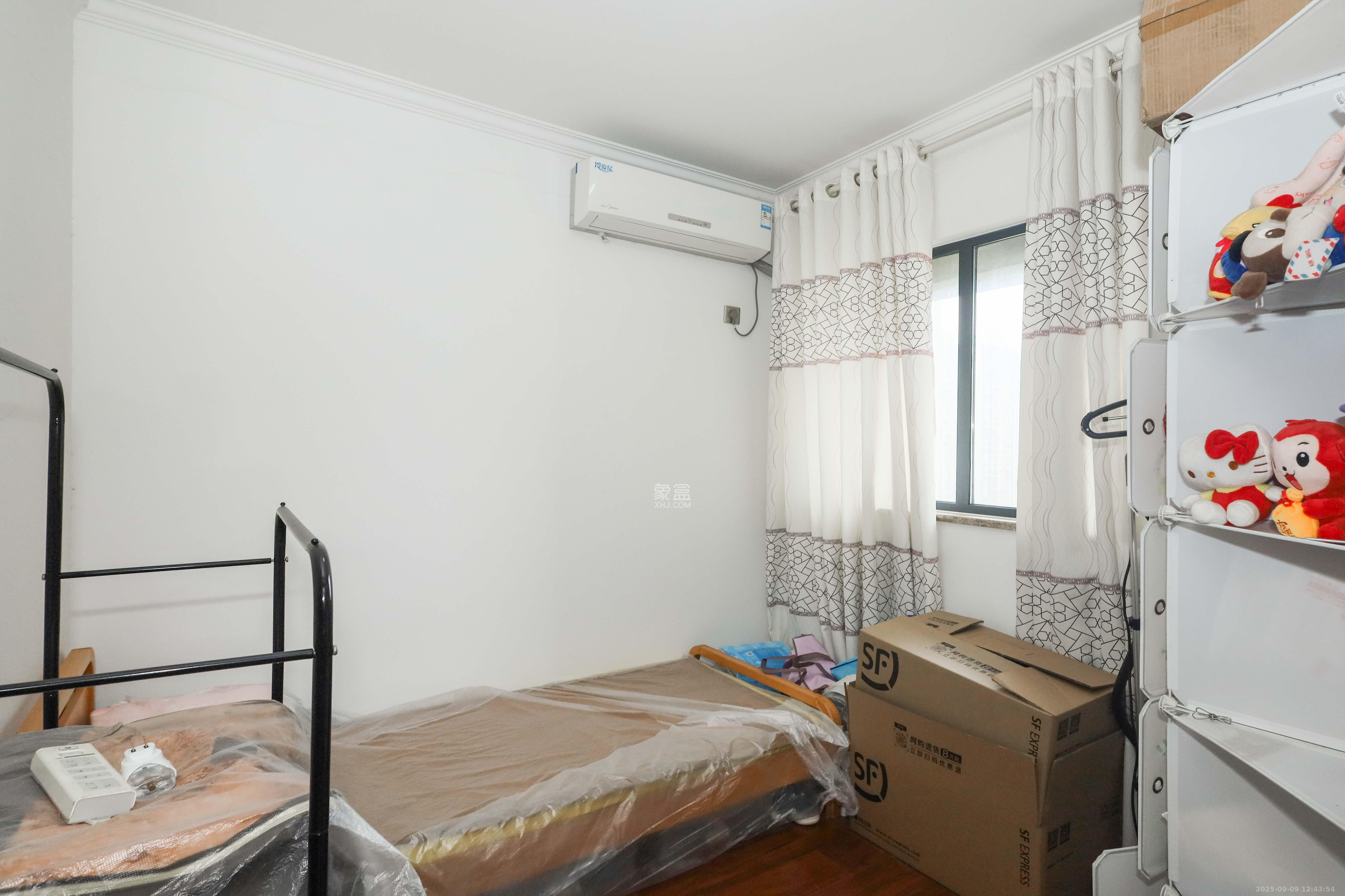 好莱城(弘德西街) 2室1厅1卫 70.0万 好莱城(弘德西街) 2室1厅1卫 70.0万卧室