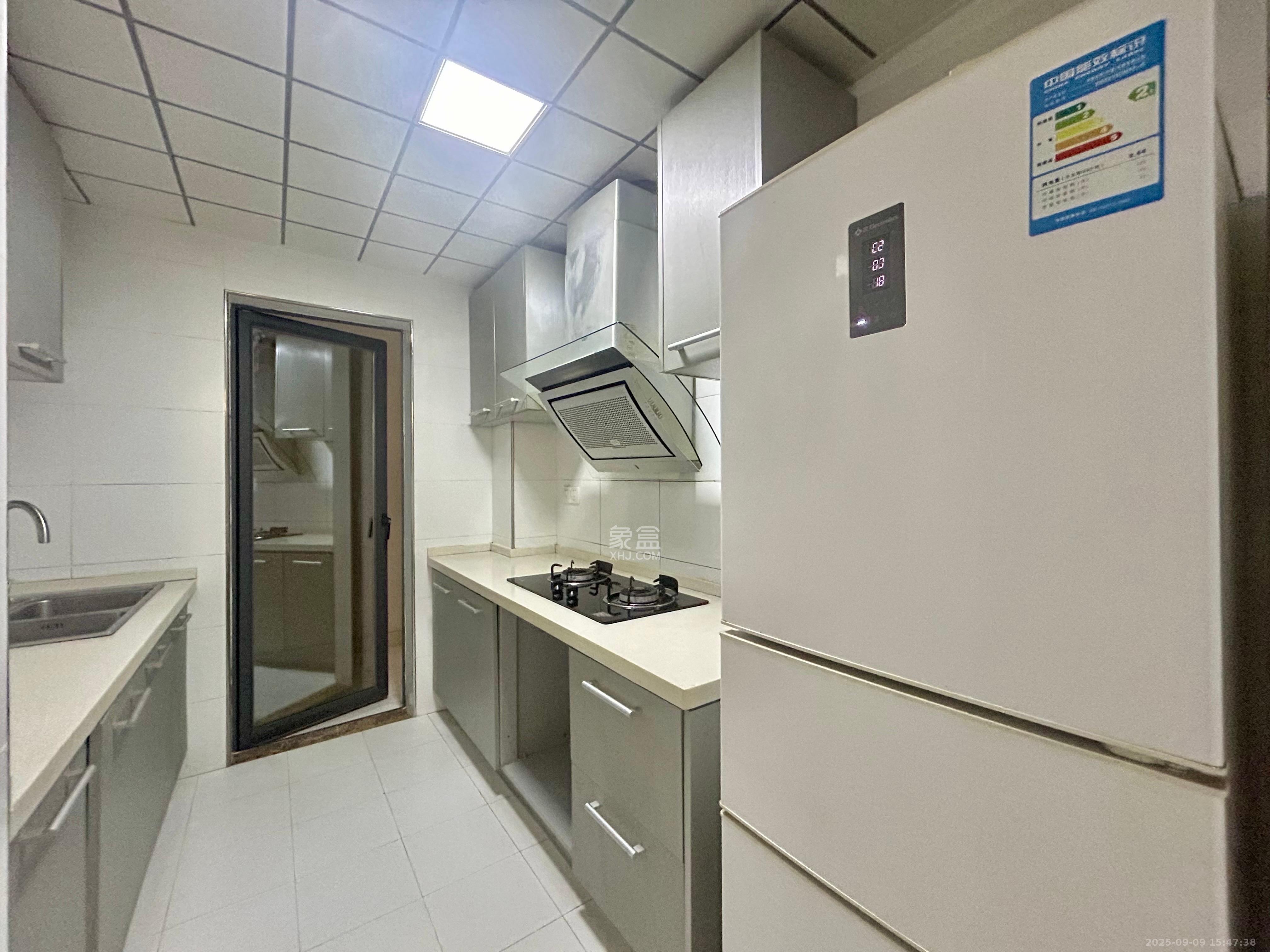 保利麓谷林语C区  2室2厅1卫    2400.0元/月 保利麓谷林语C区  2室2厅1卫    2400.0元/月室内图