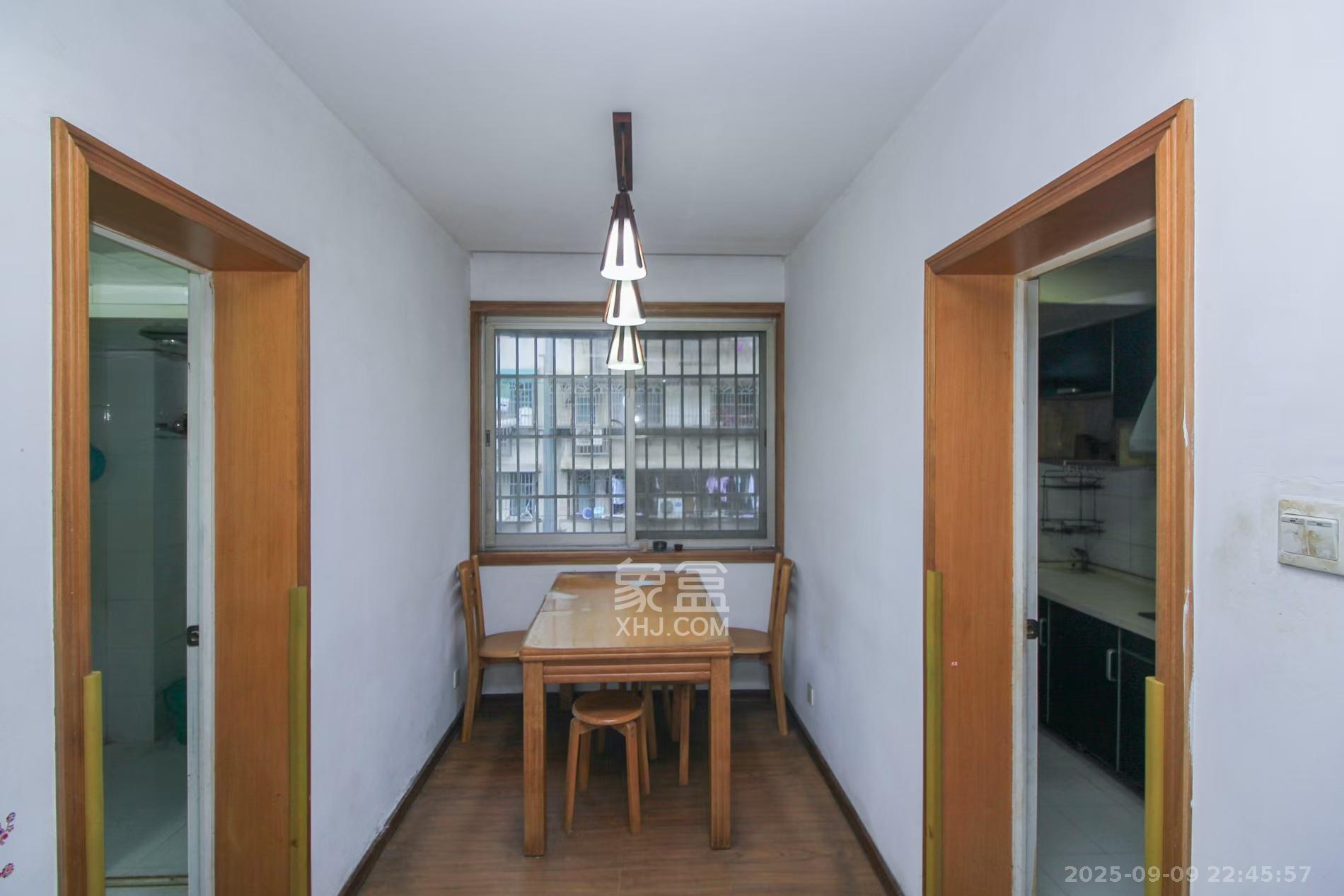 南园小区 3室2厅1卫 1600.0元/月 南园小区 3室2厅1卫 1600.0元/月室内图