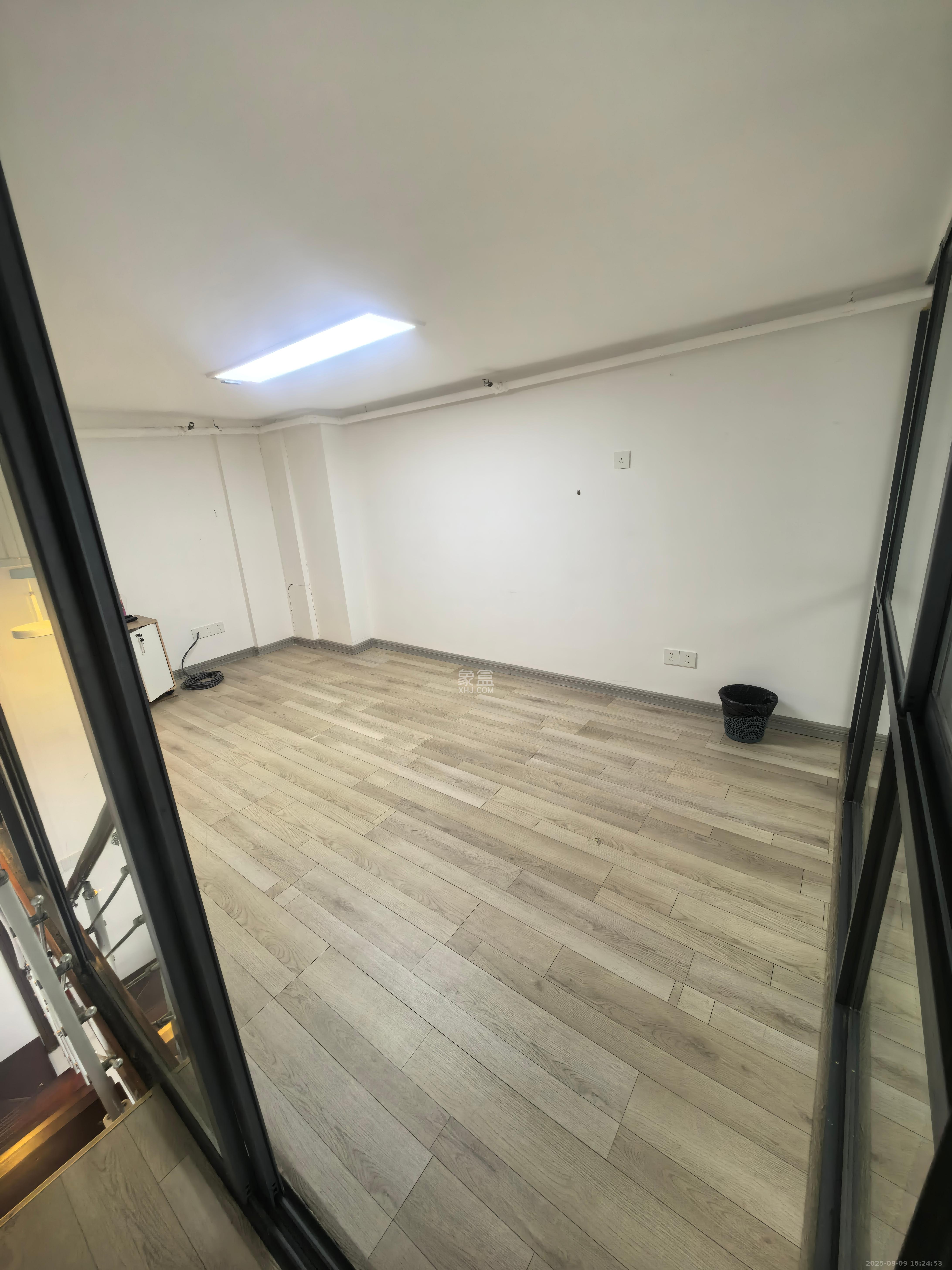 恒大御景半岛锦绣苑 1室0厅0卫 2200.0元/月 恒大御景半岛锦绣苑 1室0厅0卫 2200.0元/月室内图