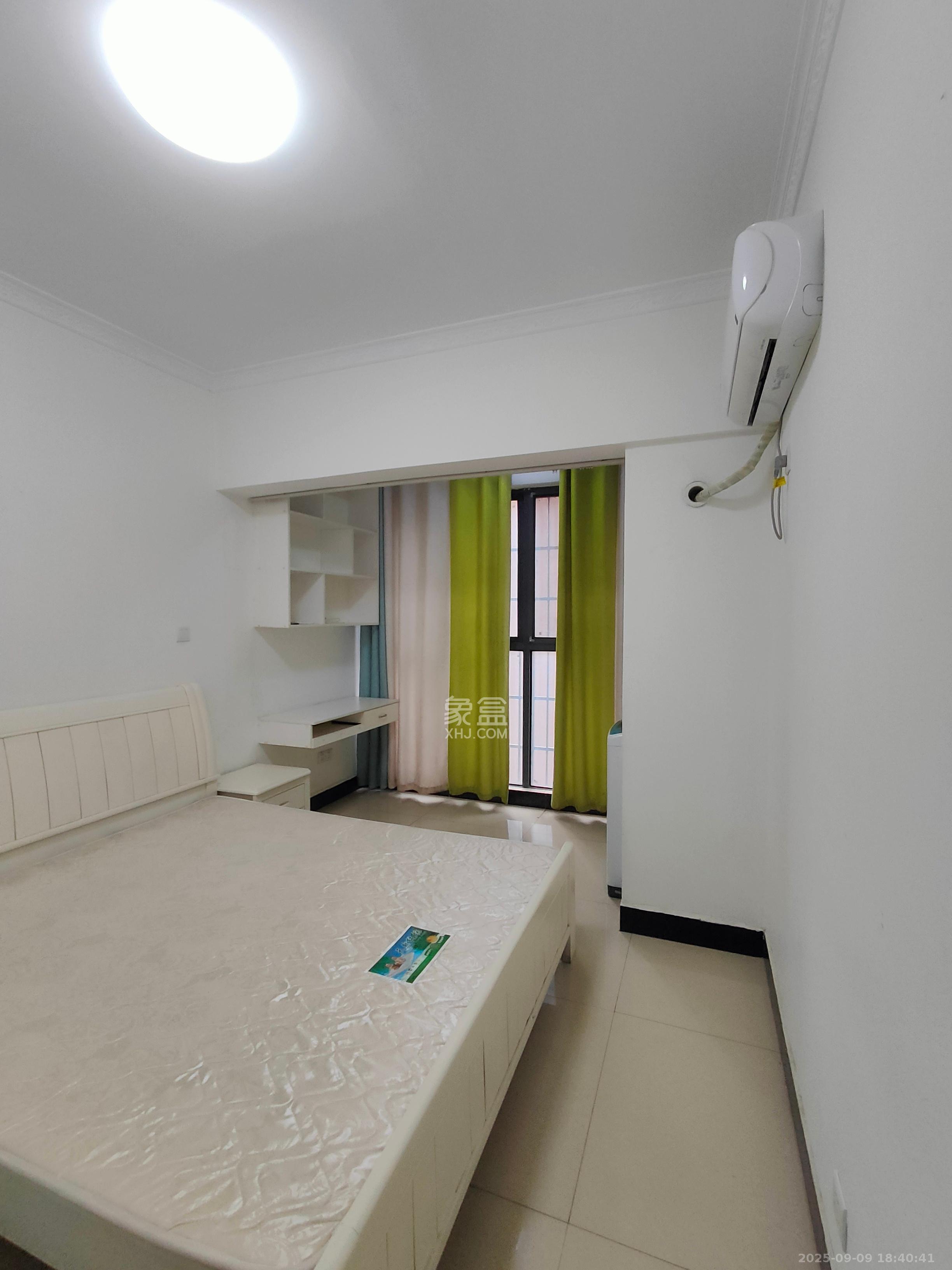 爵士湘 1室1厅1卫 1300.0元/月 爵士湘 1室1厅1卫 1300.0元/月室内图