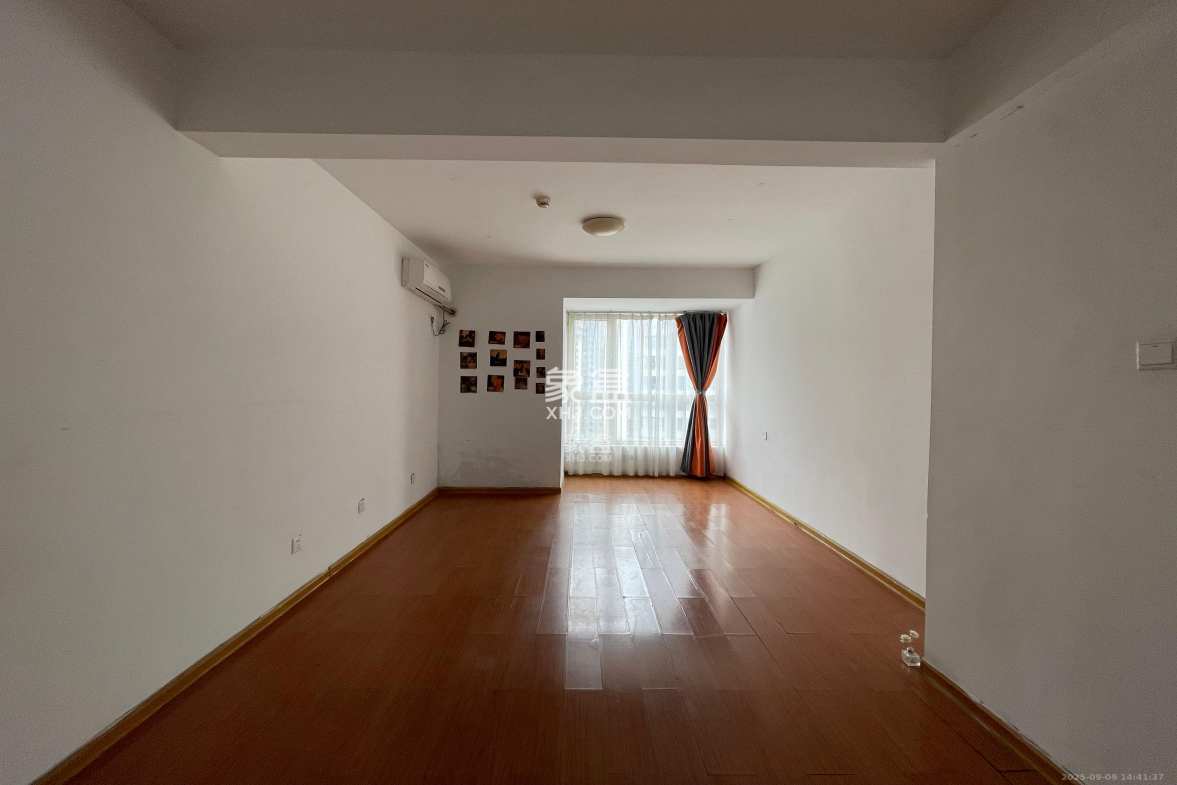 北辰三角洲E5区  3室2厅2卫    3800.0元/月 北辰三角洲E5区  3室2厅2卫    3800.0元/月室内图