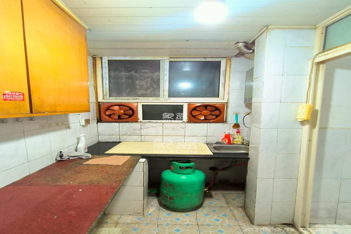 长沙市中医康复医院宿舍(长沙市骨科按摩医院) 2室1厅1卫 1300.0元/月 长沙市中医康复医院宿舍(长沙市骨科按摩医院) 2室1厅1卫 1300.0元/月室内图