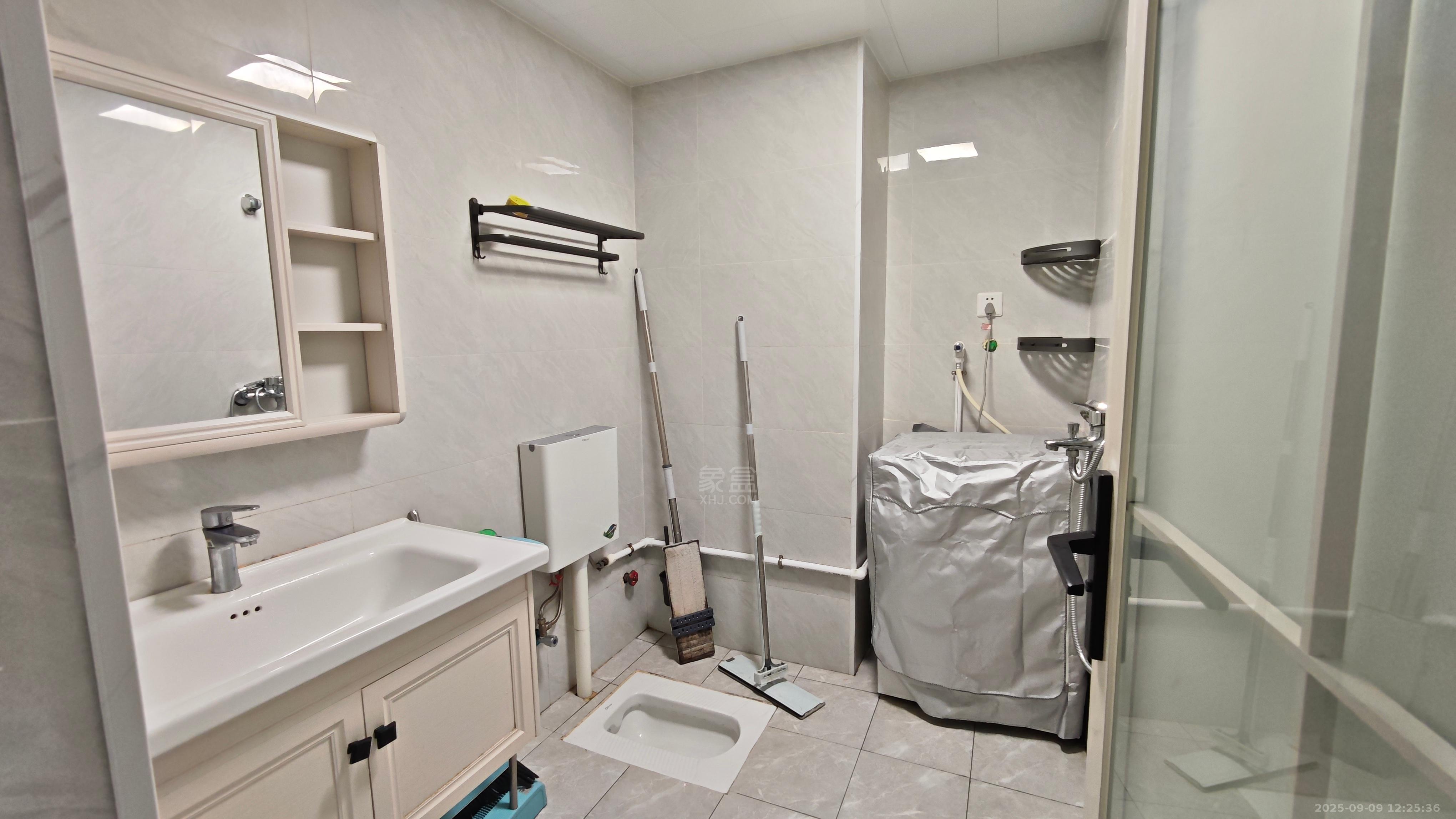 米兰公馆  1室1厅1卫    1300.0元/月 米兰公馆  1室1厅1卫    1300.0元/月室内图