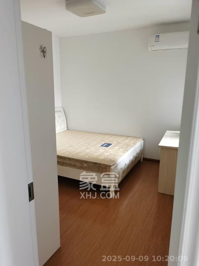 旭辉御府  3室2厅1卫    2000.0元/月室内图