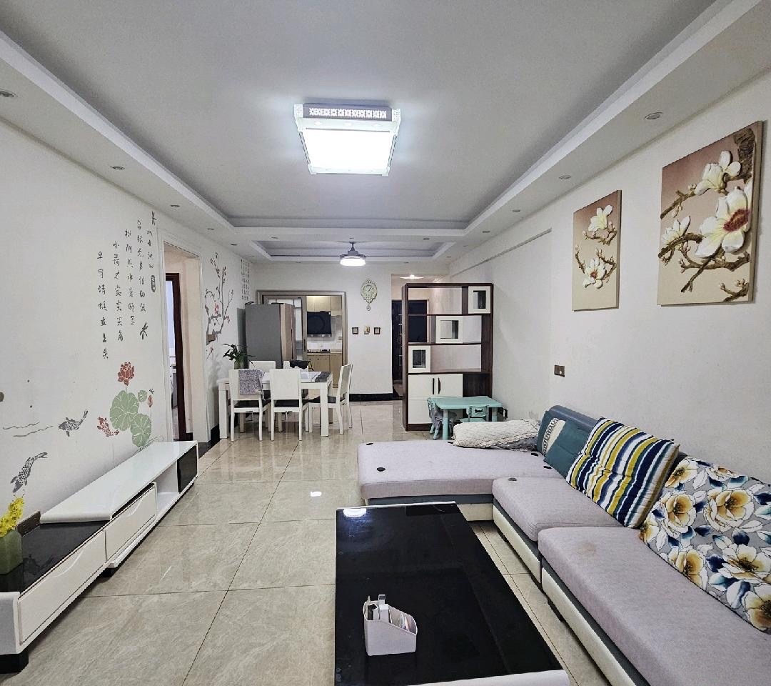 翡翠水城(住宅)  2室2厅1卫    2200.0元/月 翡翠水城(住宅)  2室2厅1卫    2200.0元/月户型图