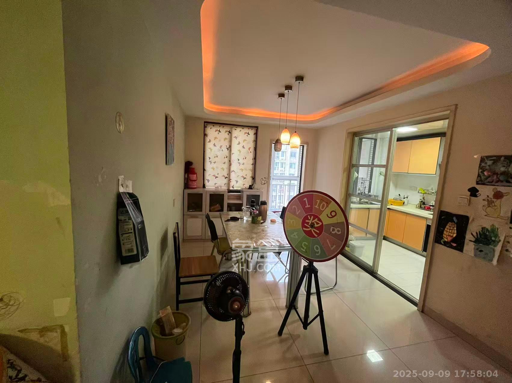 满庭芳小区 2室2厅2卫 2000.0元/月 满庭芳小区 2室2厅2卫 2000.0元/月室内图