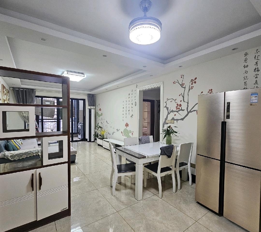 翡翠水城(住宅)  2室2厅1卫    2200.0元/月 翡翠水城(住宅)  2室2厅1卫    2200.0元/月室内图