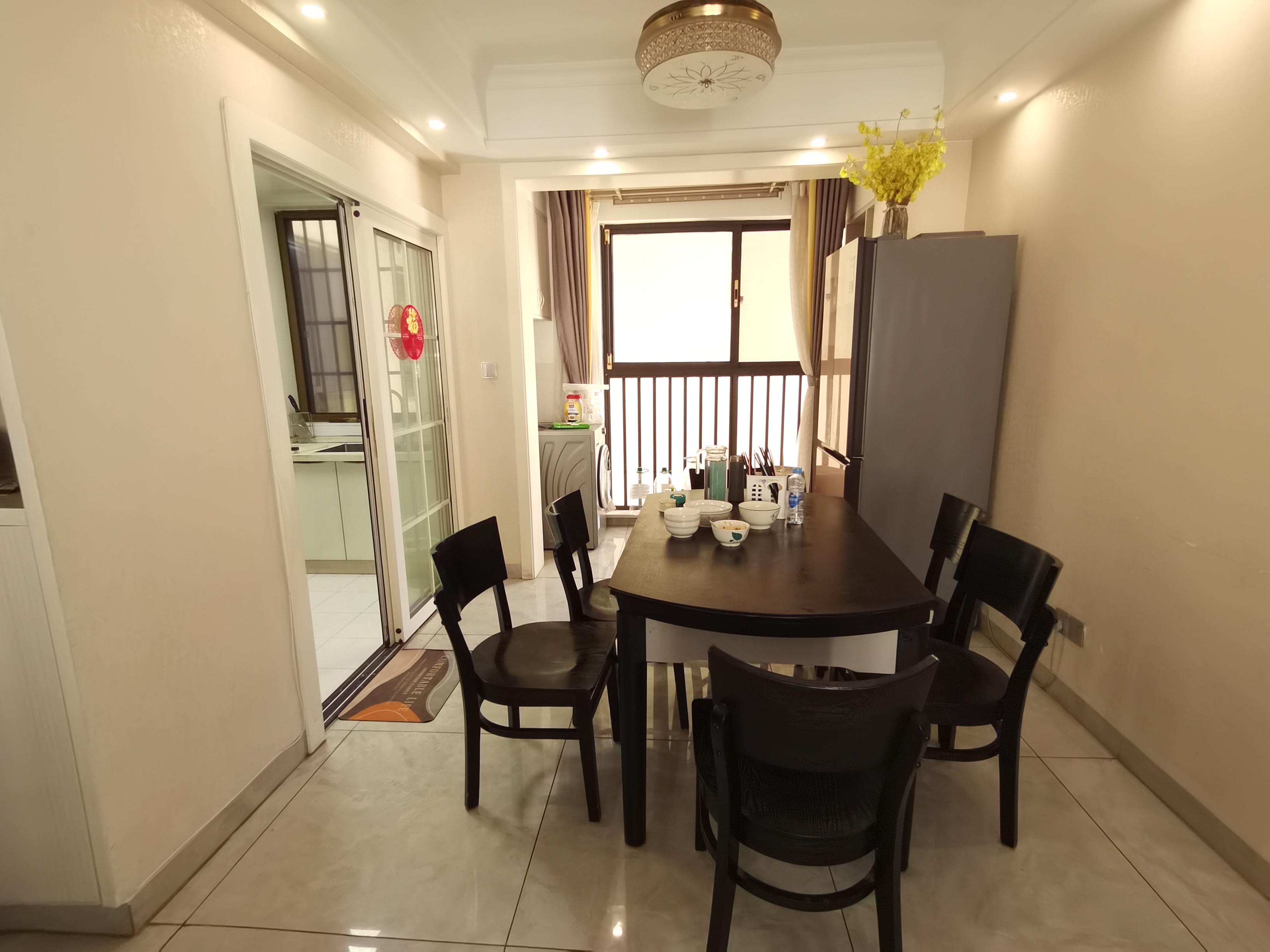 滨江花园  3室2厅2卫    85.0万 滨江花园  3室2厅2卫    85.0万室内图