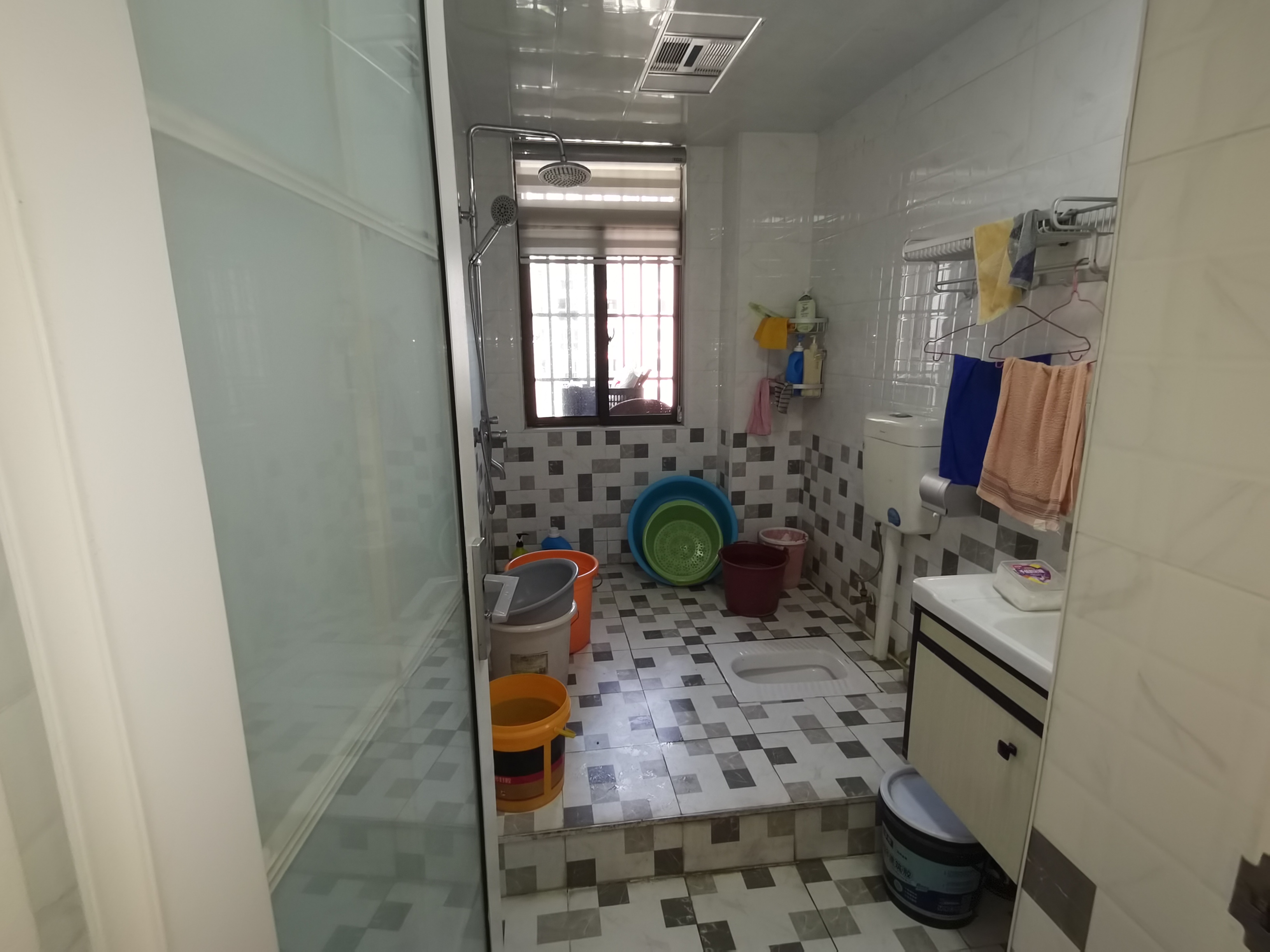 滨江花园  3室2厅2卫    85.0万 滨江花园  3室2厅2卫    85.0万室内图