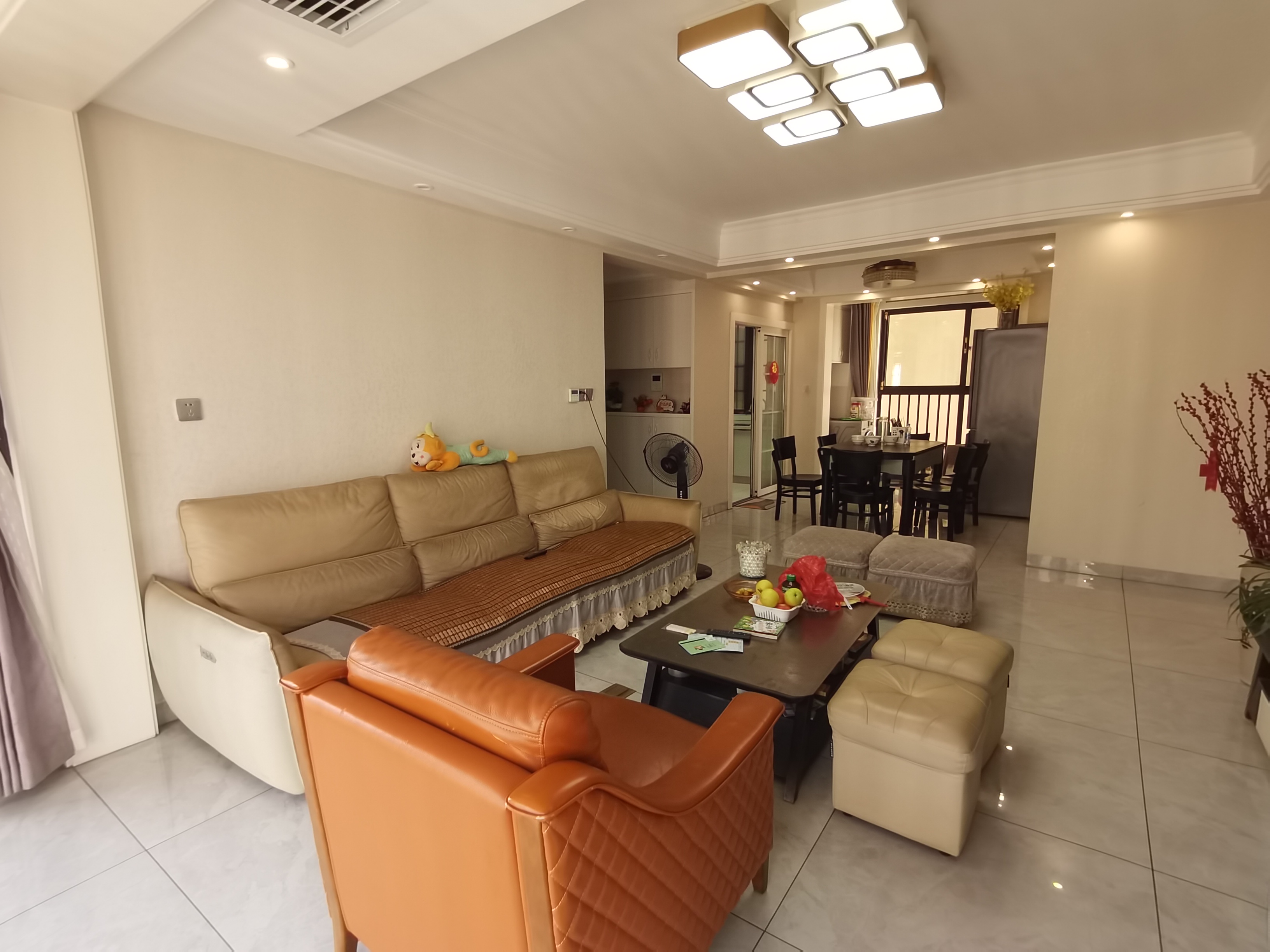 滨江花园  3室2厅2卫    85.0万 滨江花园  3室2厅2卫    85.0万室内图